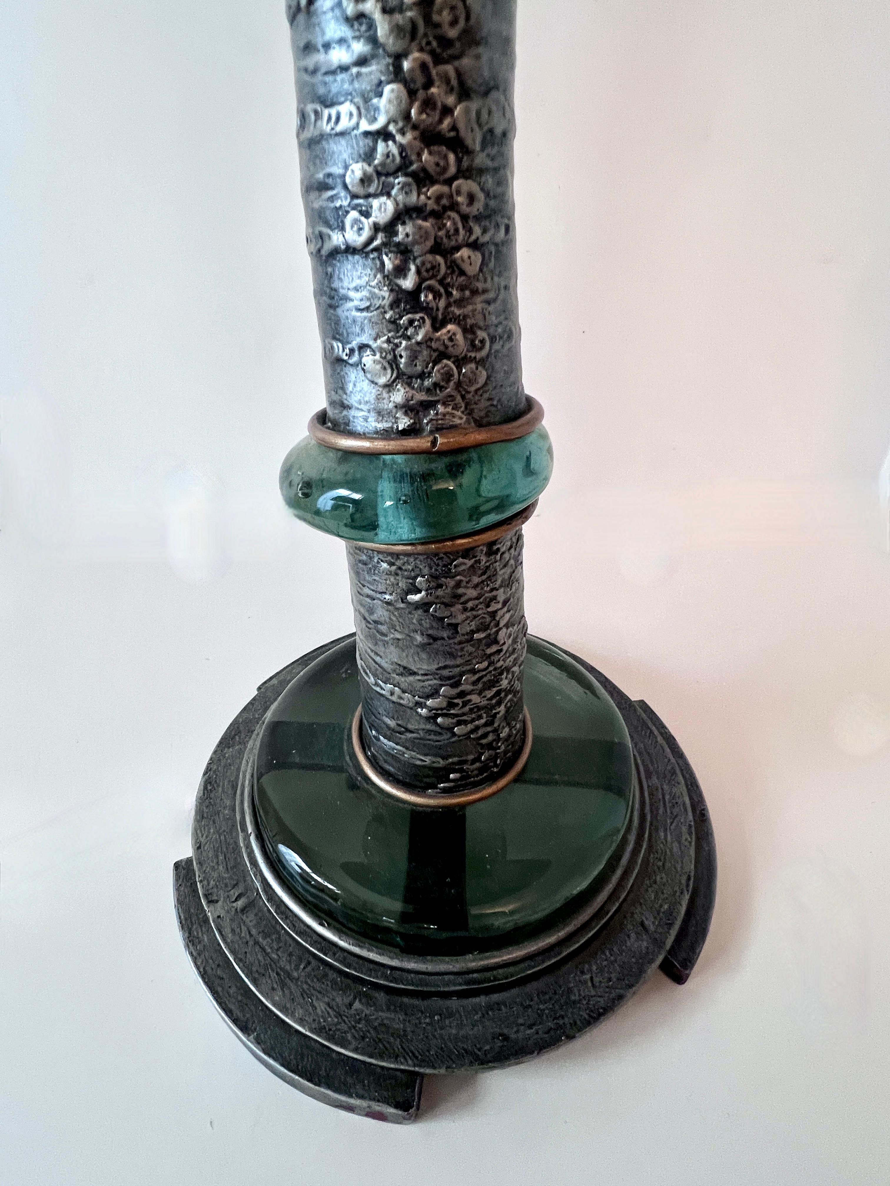 Tischlampe in Form eines Palmenbaums mit Kunstglasscheiben und Metallmetallwedeln aus Metall im Angebot 1