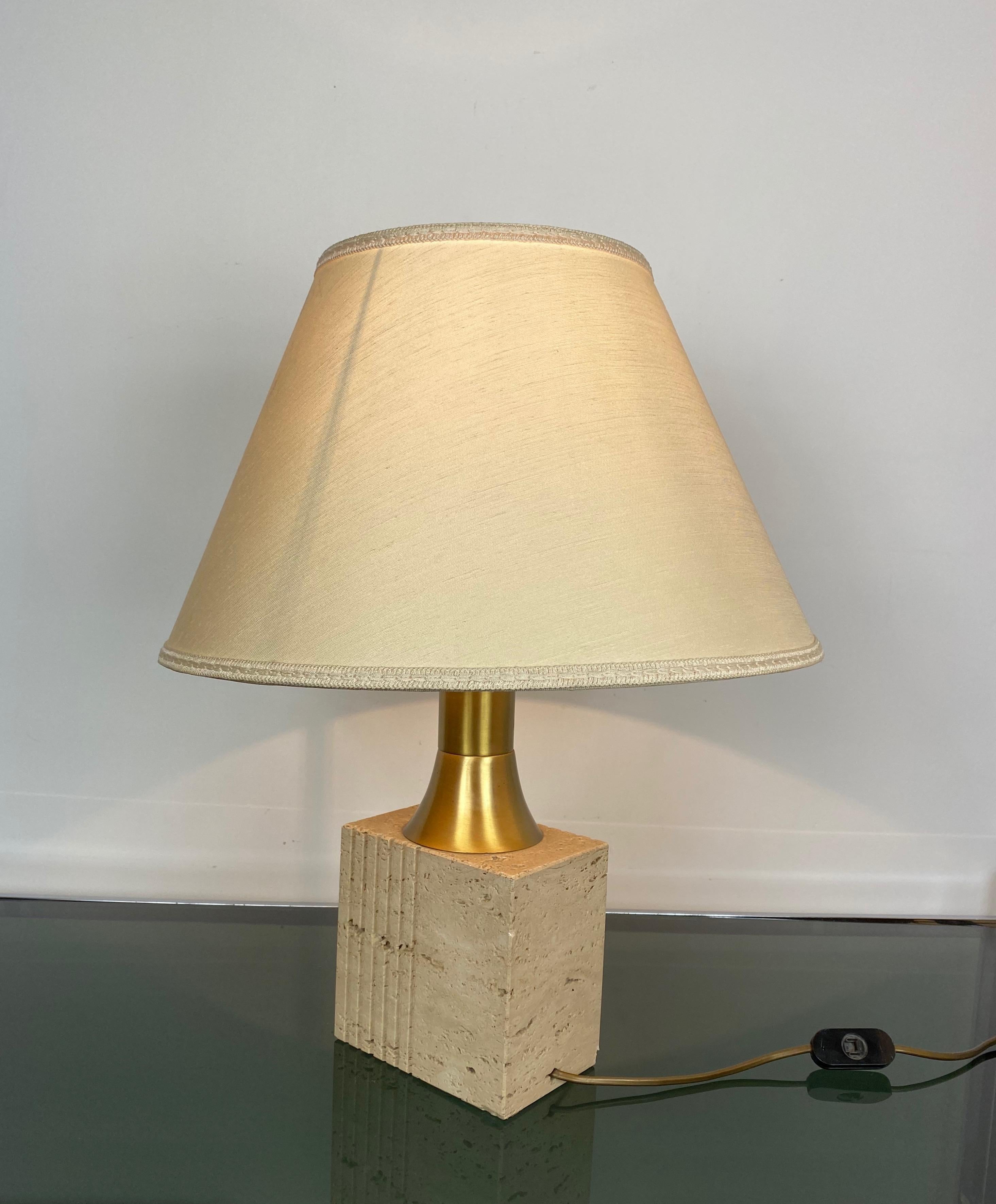 Table Lamp Travertine Base and Brass by Fratelli Mannelli, Italy, 1970s For Sale 3