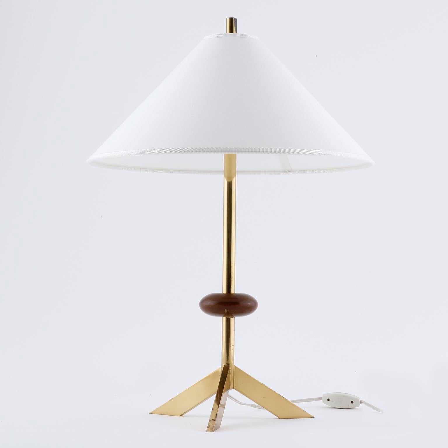 Mid-Century Modern Table Lamp Tripod Base, Brass Walnut Wood White Shade, Austria, 1960s For Sale