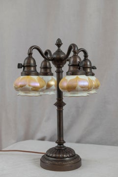 Table Lamp w/ 4 Signed Hooked Feather Quezal Art Glass Shades, Arts & Crafts