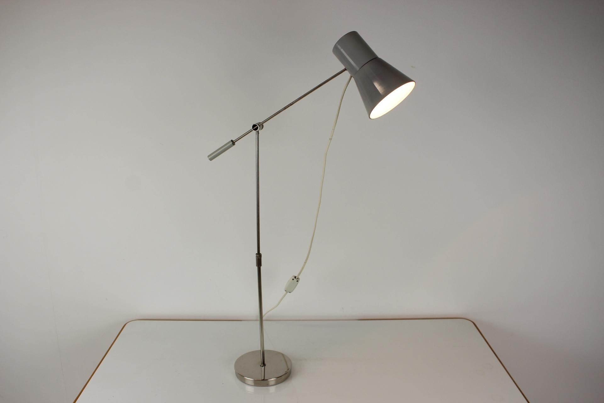 Table Lamp with Adjustable Height 1960s, Czechoslovakia For Sale 4