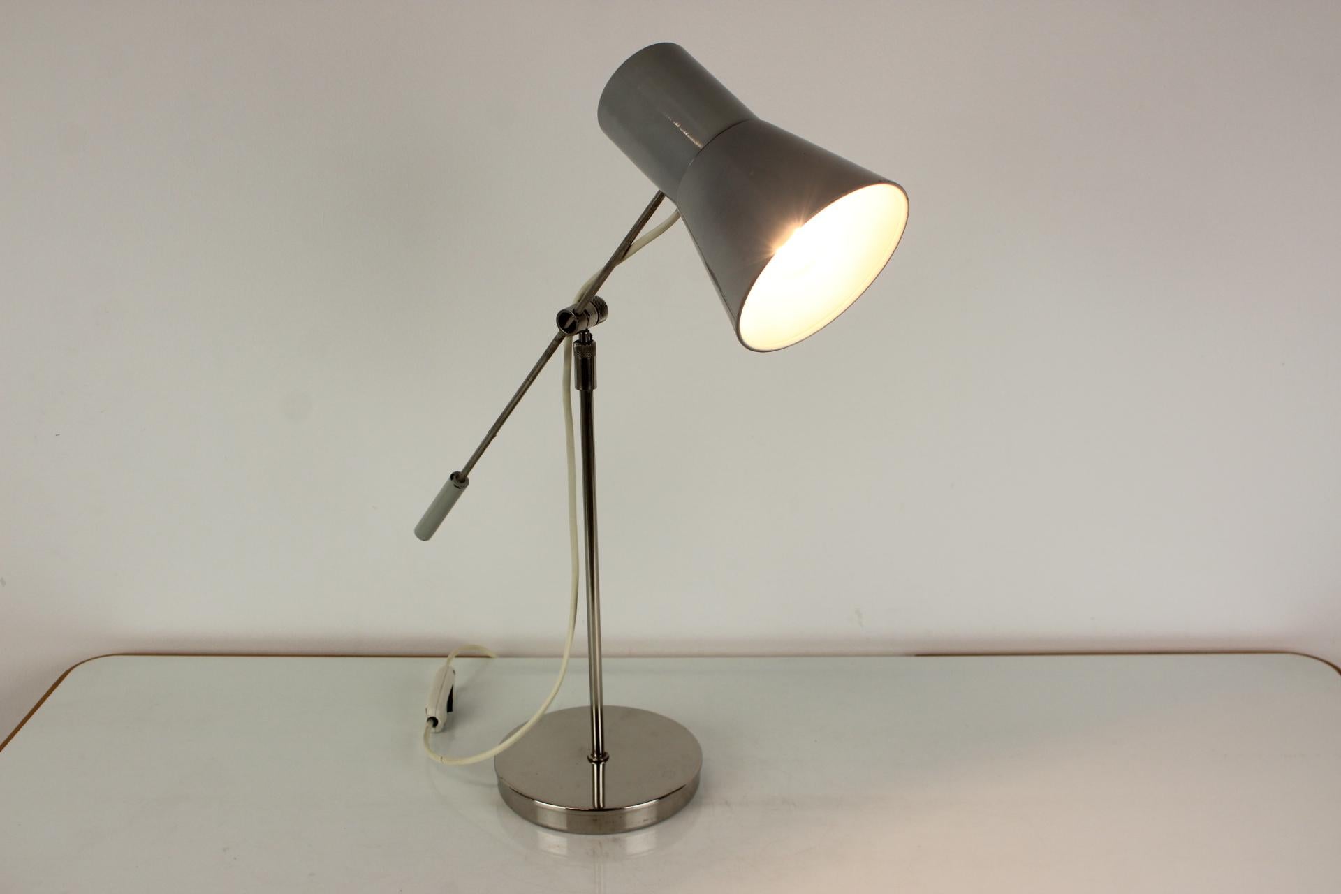 Table Lamp with Adjustable Height 1960s, Czechoslovakia For Sale 3