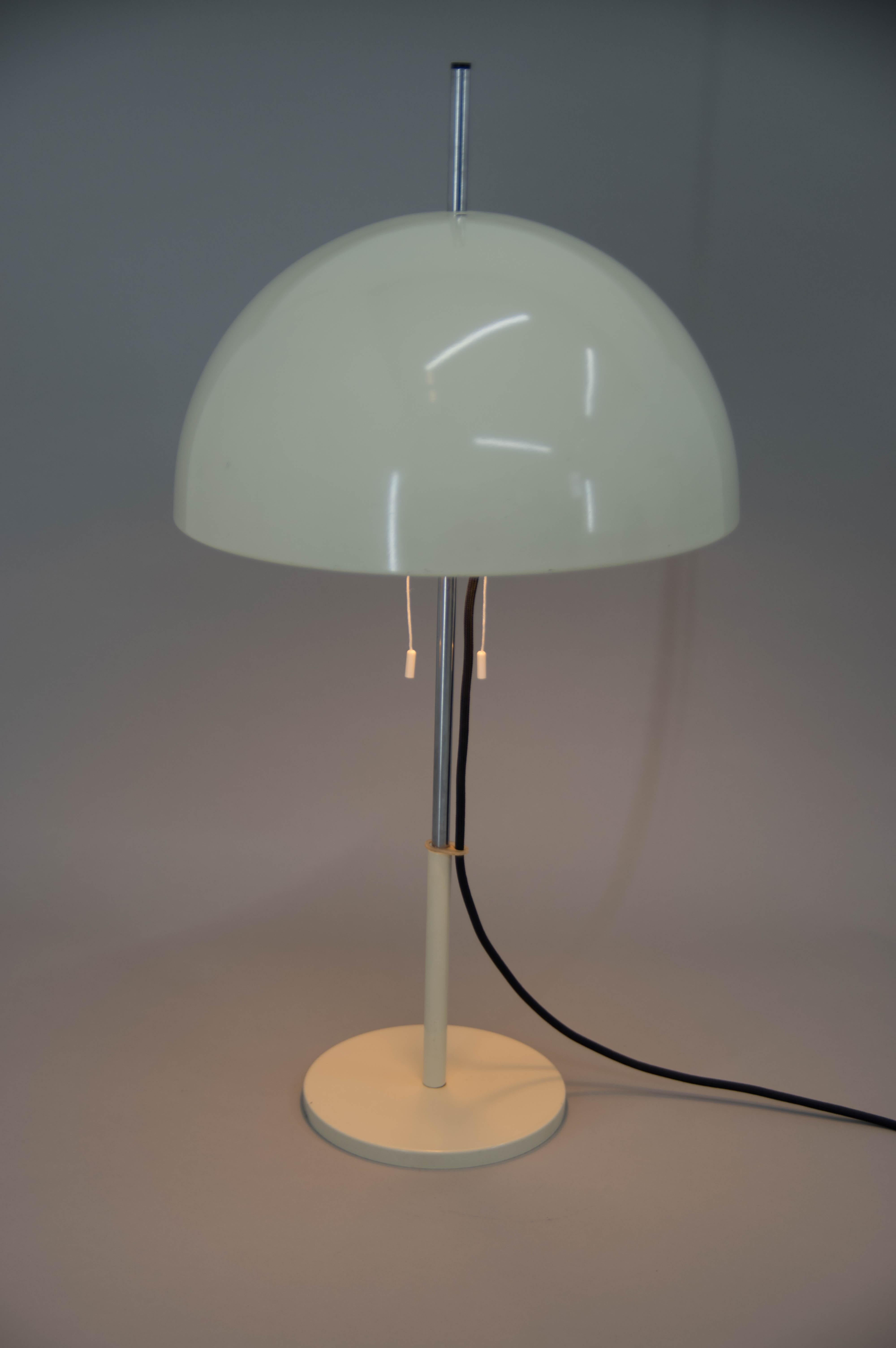 adjustable height table lamp