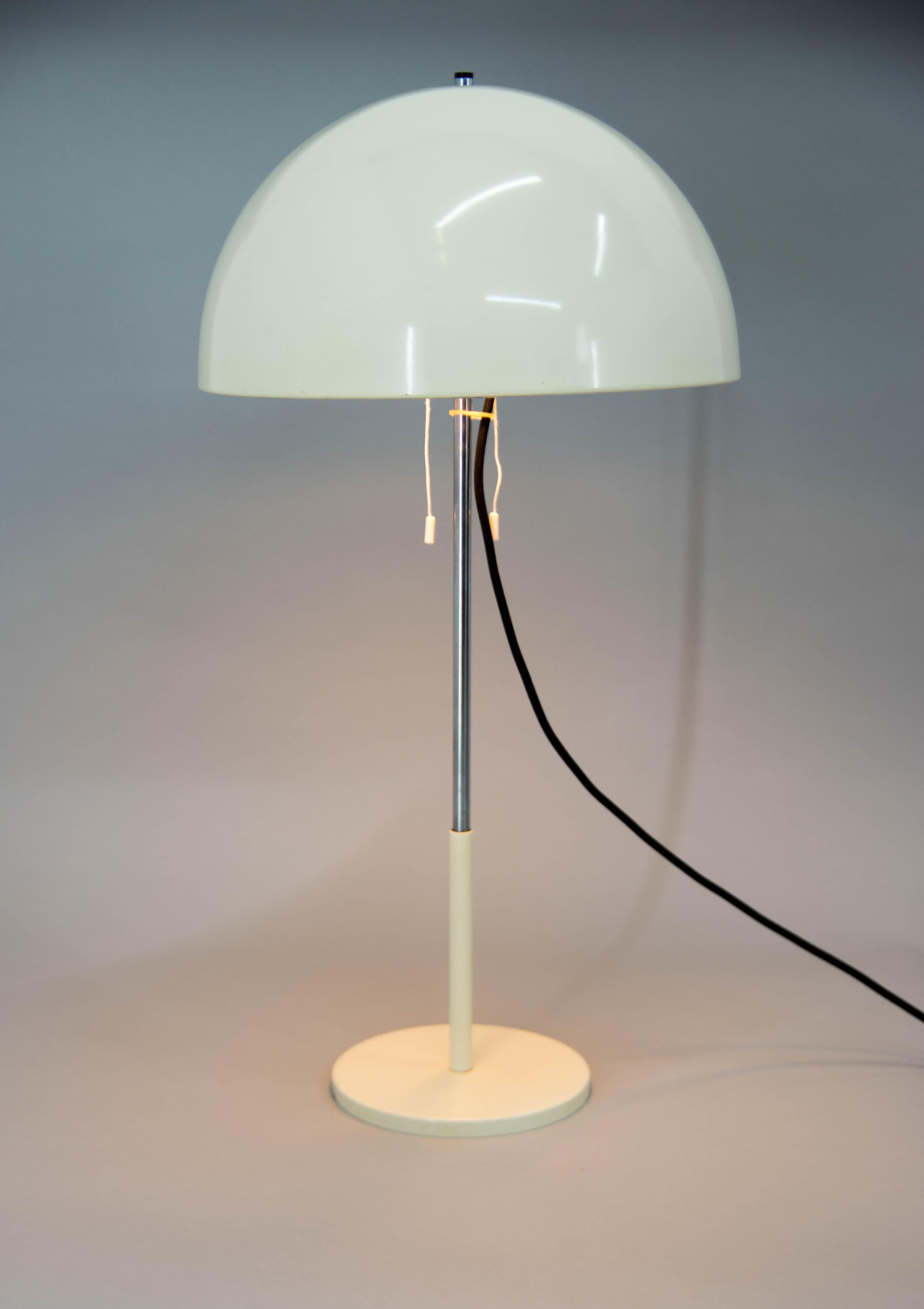 Table Lamp with Adjustable Height, 1970s In Good Condition For Sale In Praha, CZ