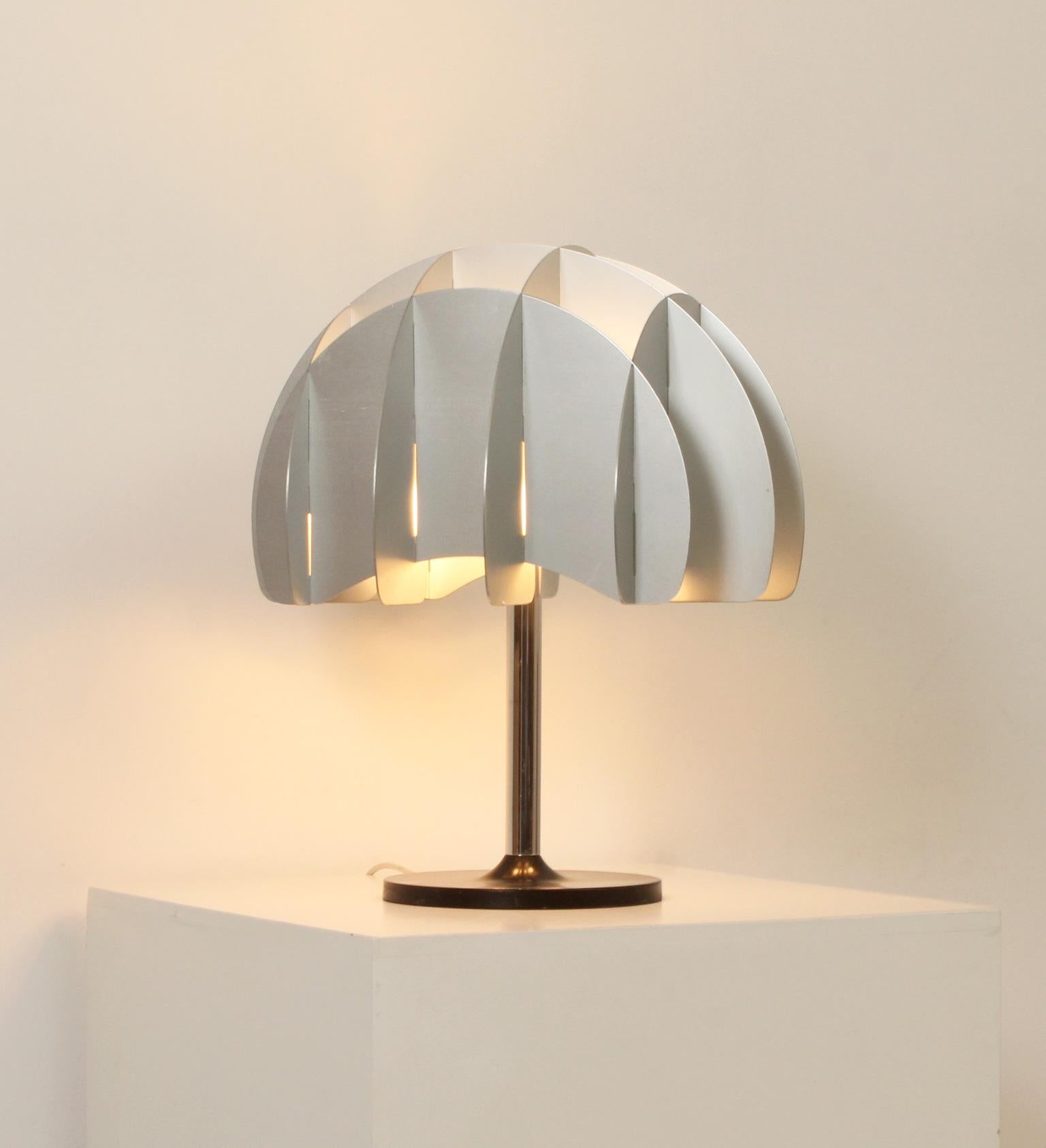 Lampe de bureau avec dôme en aluminium de Reggiani, Italie, années 1970 en vente 7