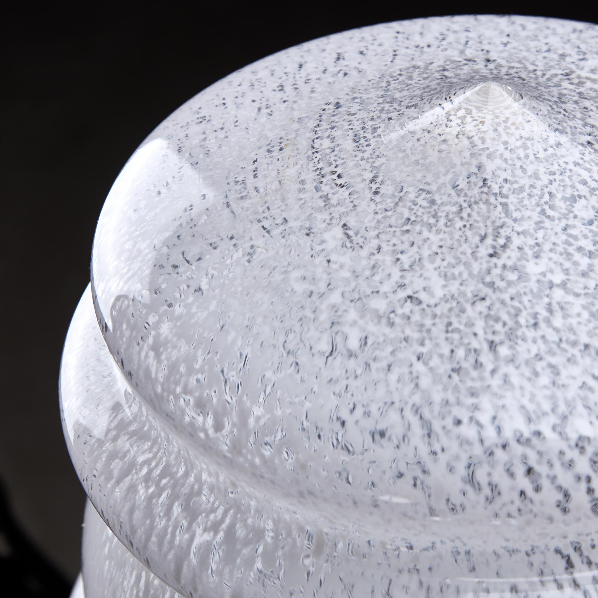 Lámpara de sobremesa con base de latón y cristal de Murano, años 60 en venta 10