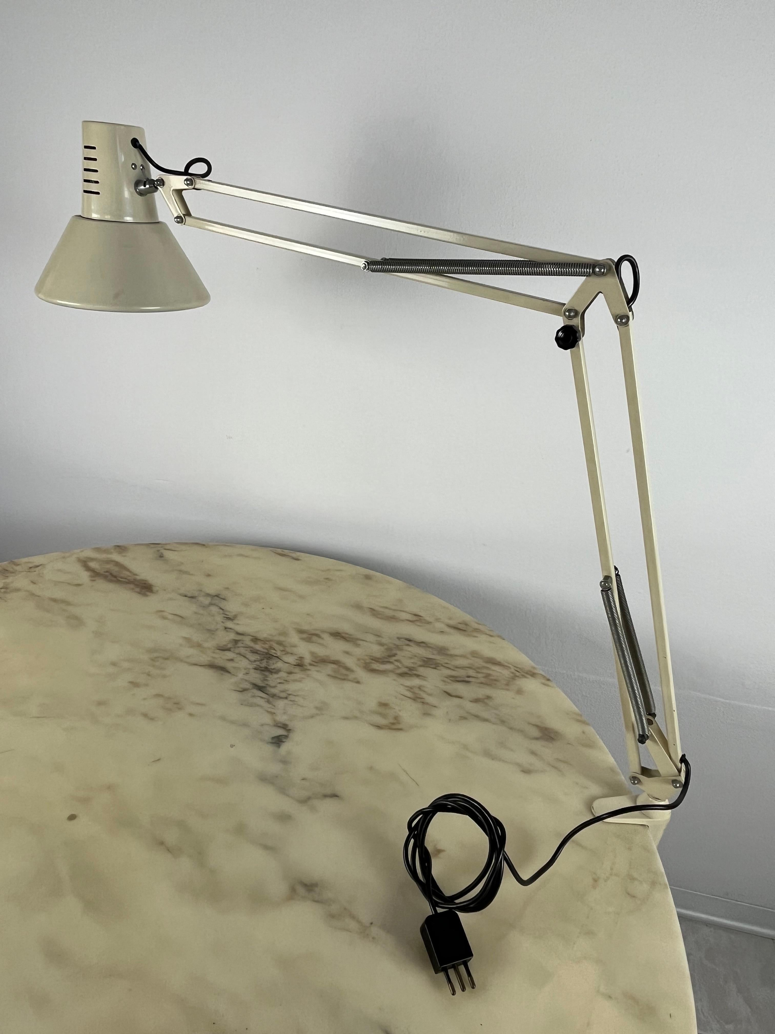 Extendable Table  Lamp with Clamp Italian Design 1970s For Sale 7