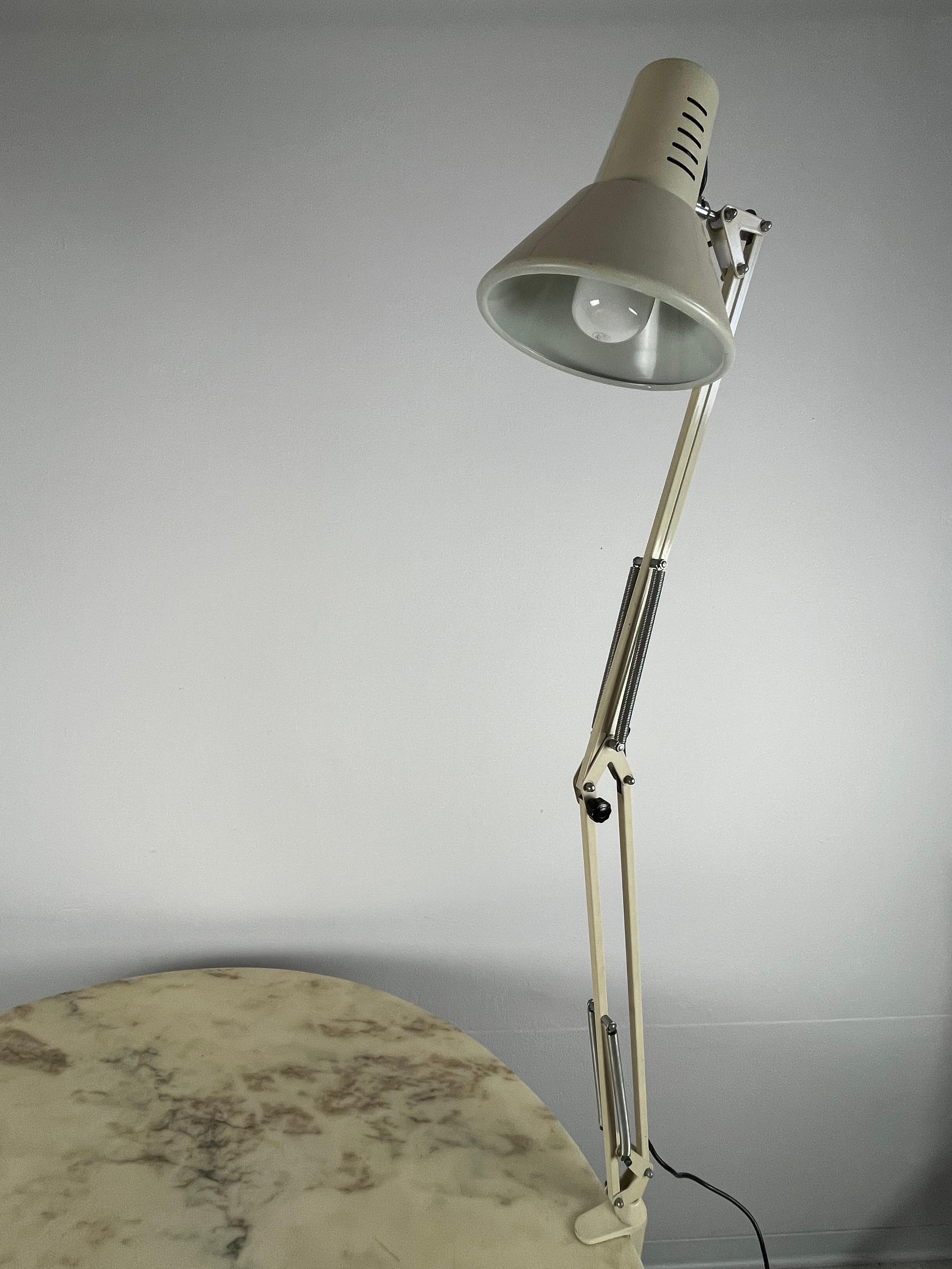 Late 20th Century Extendable Table  Lamp with Clamp Italian Design 1970s For Sale