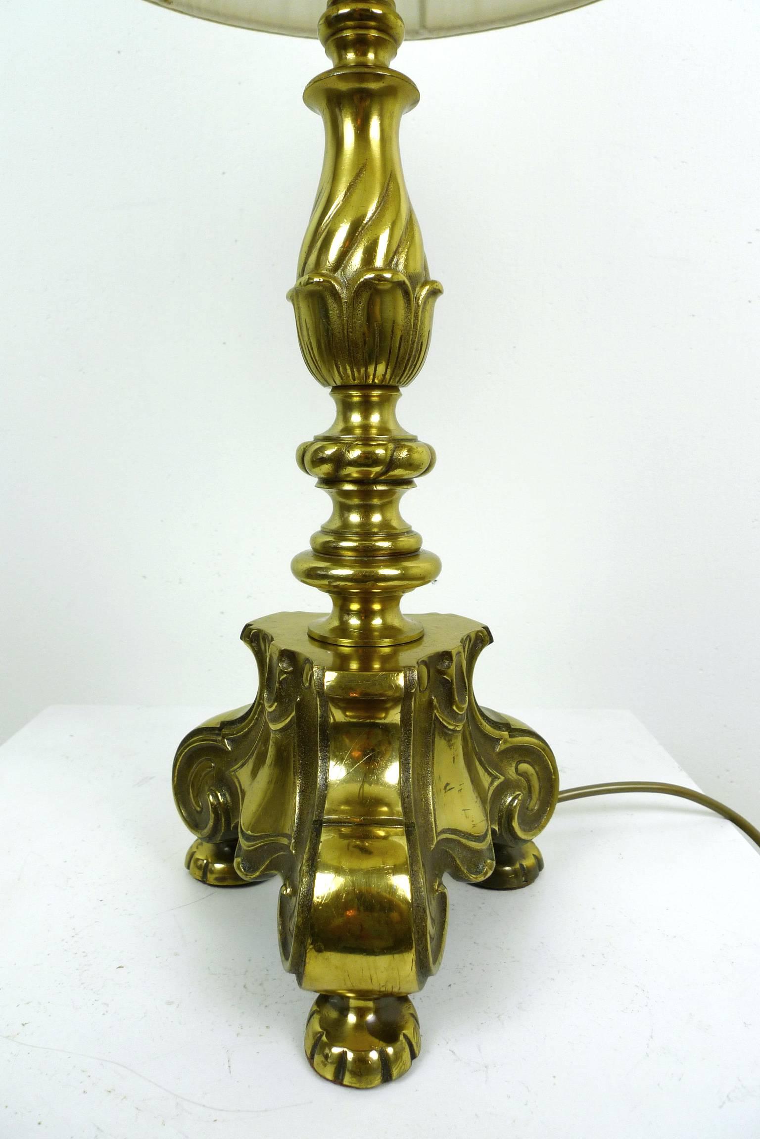 Table Lamp with Decorative Brass Base, Germany, 1950s For Sale 4