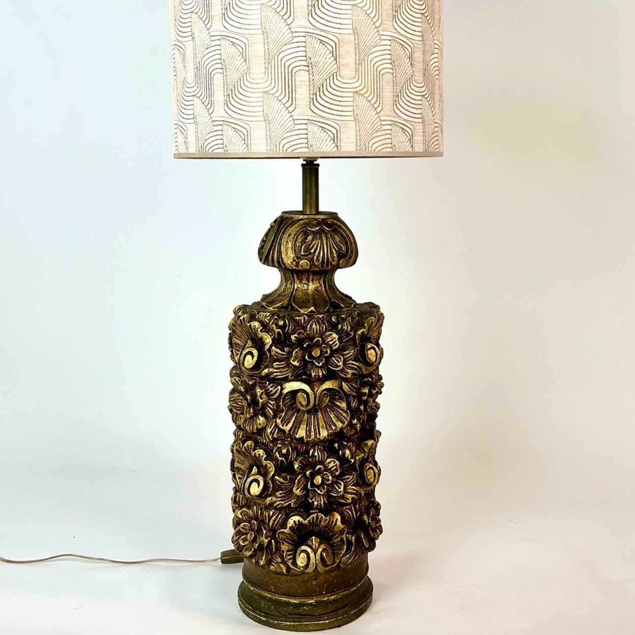 Lampe de table avec motif de fleurs, années 1950 en vente 7