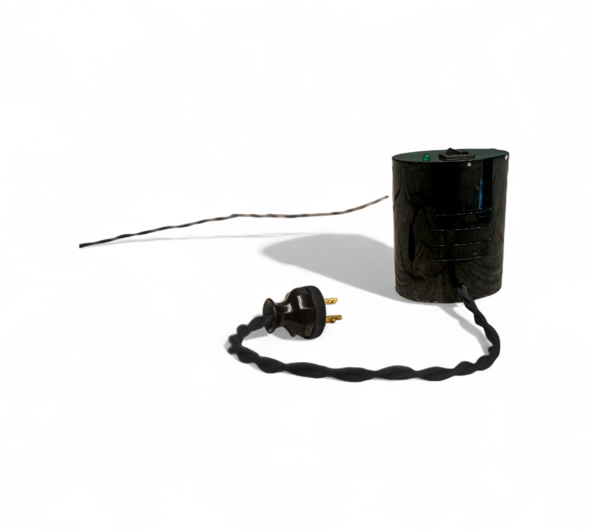 Table lamp with glass base and black aluminum structure, Dominici, 1970, Lot 664 For Sale 2