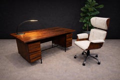 Table lamp with glass base and painted aluminum structure, Enrico Furio Dominici