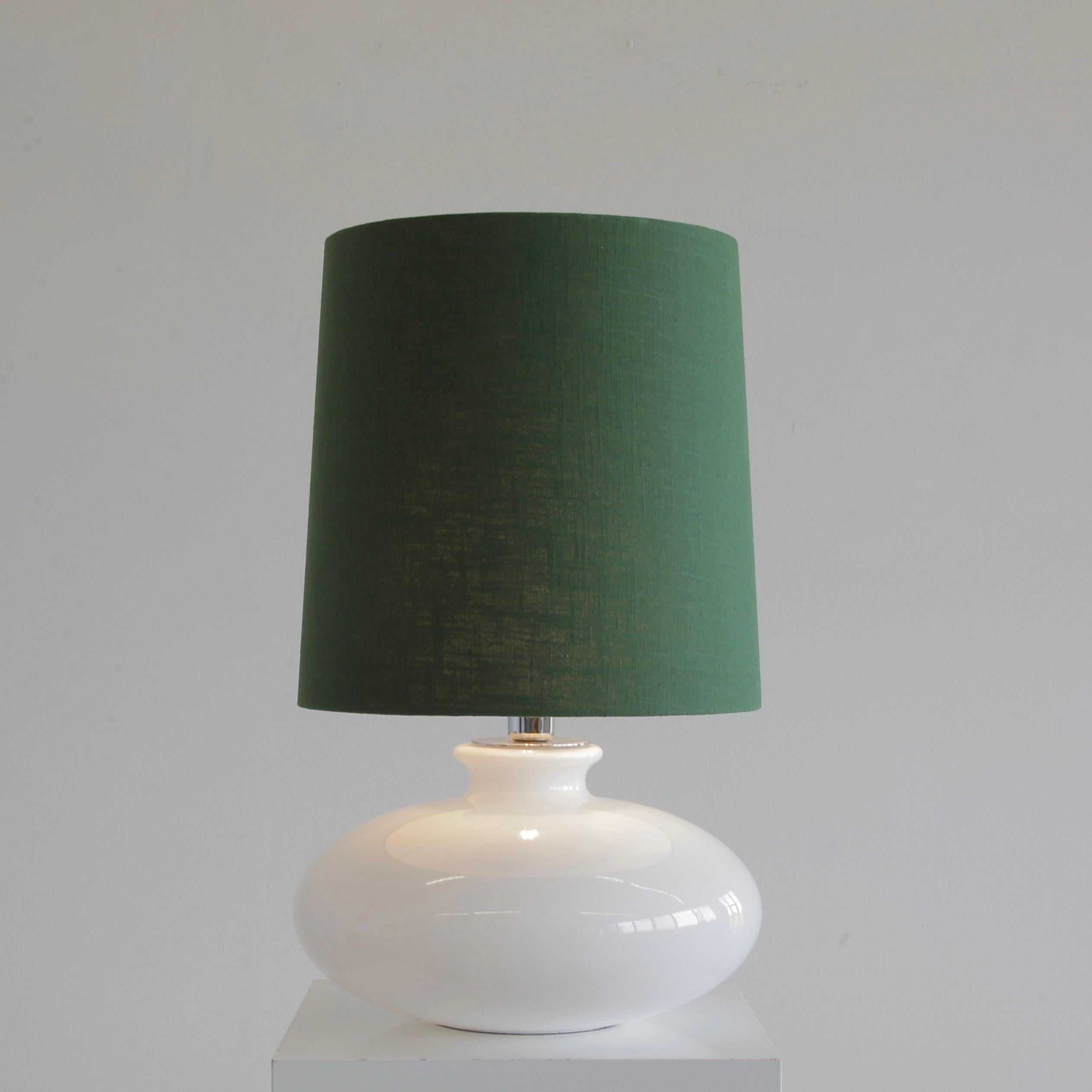 Table Lamp with Illuminated Base, France 1970s In Good Condition For Sale In Berlin, Berlin