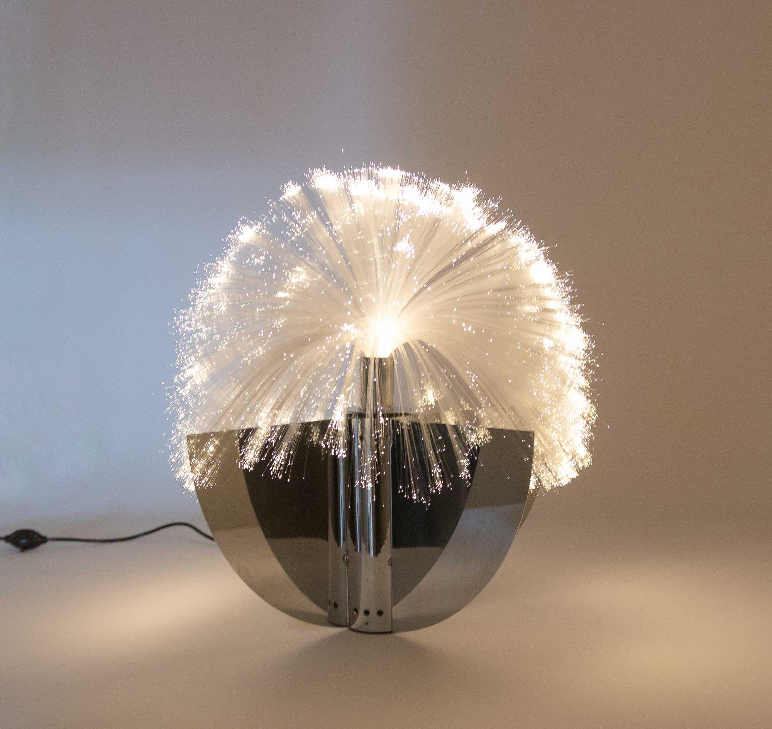 Model 8,5 table lamp with optic fibres designed by Jürgen Fischer for Zanotta in 1969.

As described by Fulvio and Napoleone Ferrari in their book 