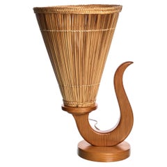 Lampada da tavolo, legno e paralume in rattan, Svezia, anni '50