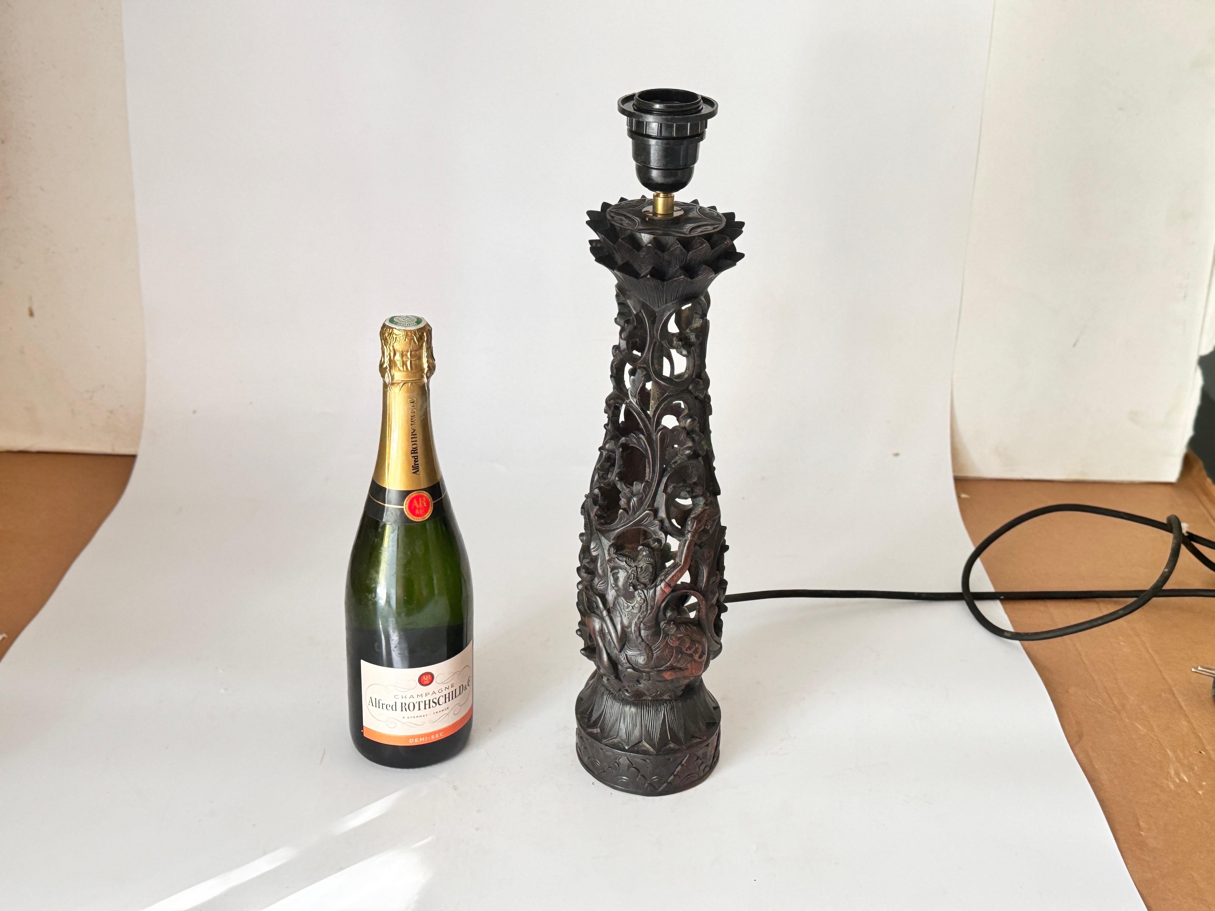 Lámpara de mesa, madera, color Marrón Francia Siglo XX

LOS COMPRADORES DE EE.UU. RECIBIRÁN UN ADAPTADOR DE ENCHUFE GRATUITO
La sombra no está amueblada