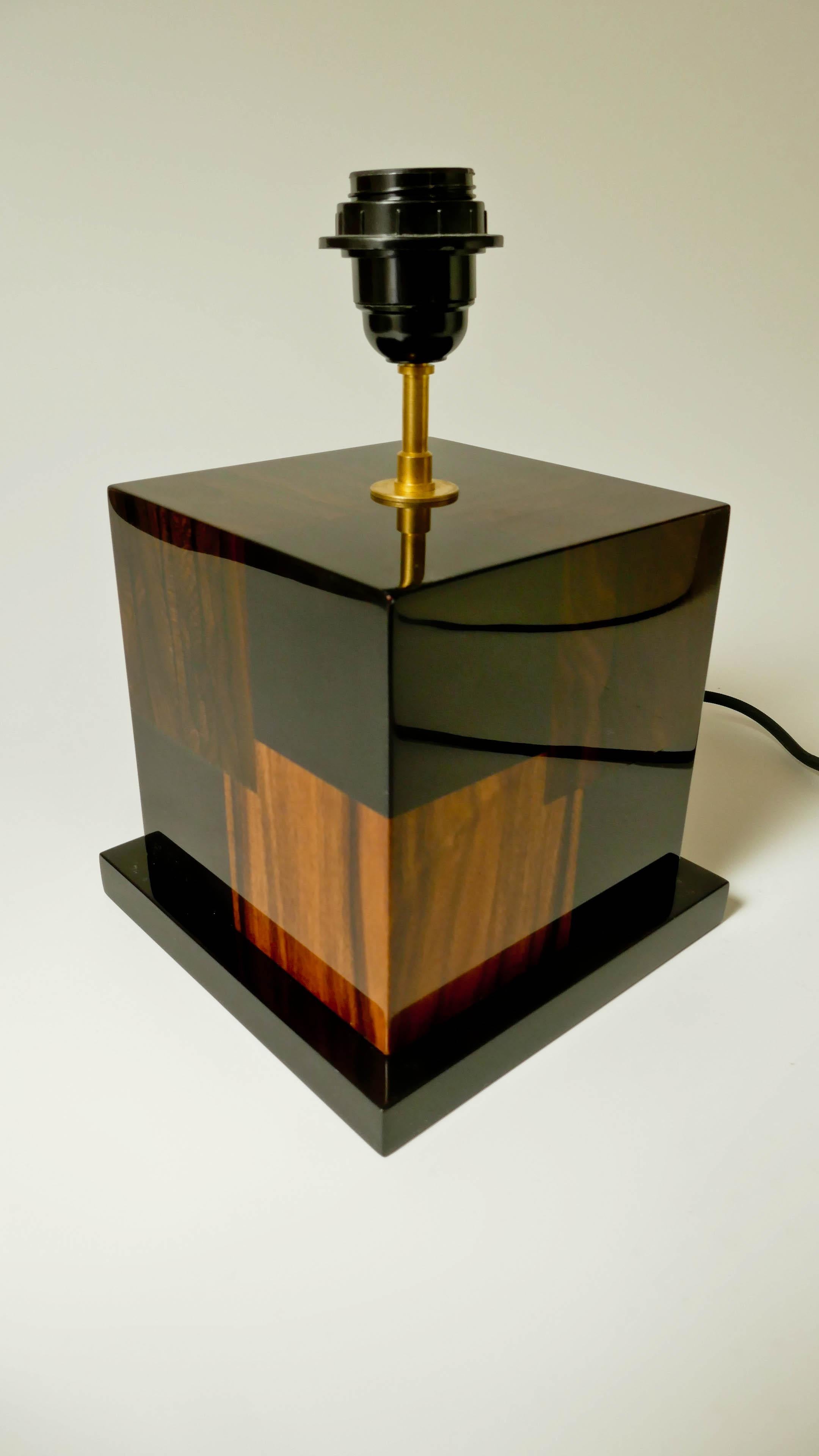 Lampe de bureau « Cubes » en marqueterie noire et Santos et ziricote d'Aymeric Lefort en vente 7