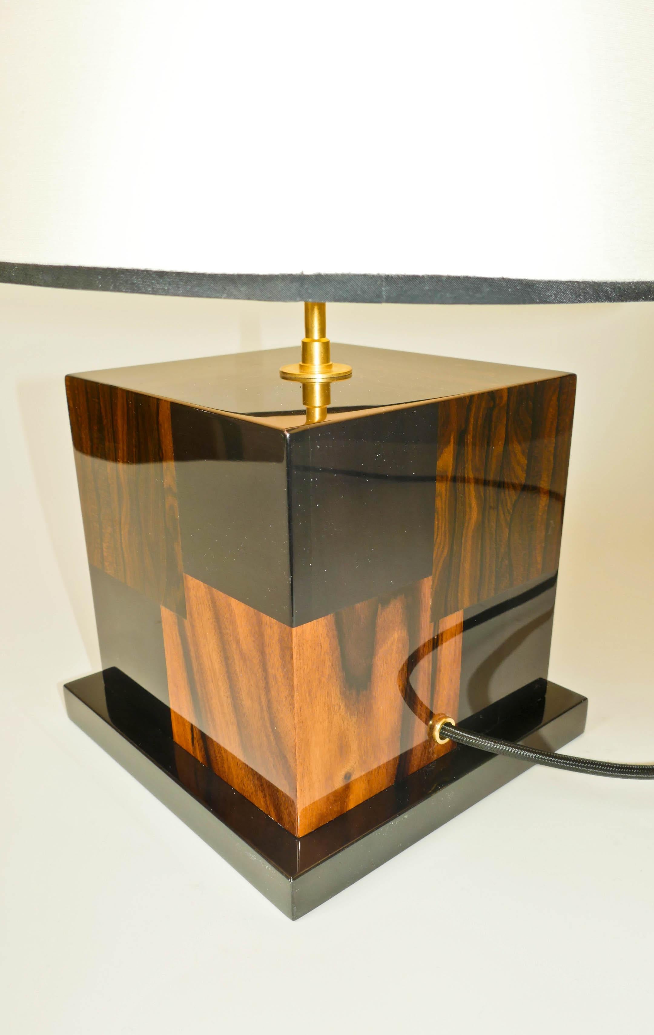 Lampe de bureau « Cubes » en marqueterie noire et Santos et ziricote d'Aymeric Lefort en vente 1