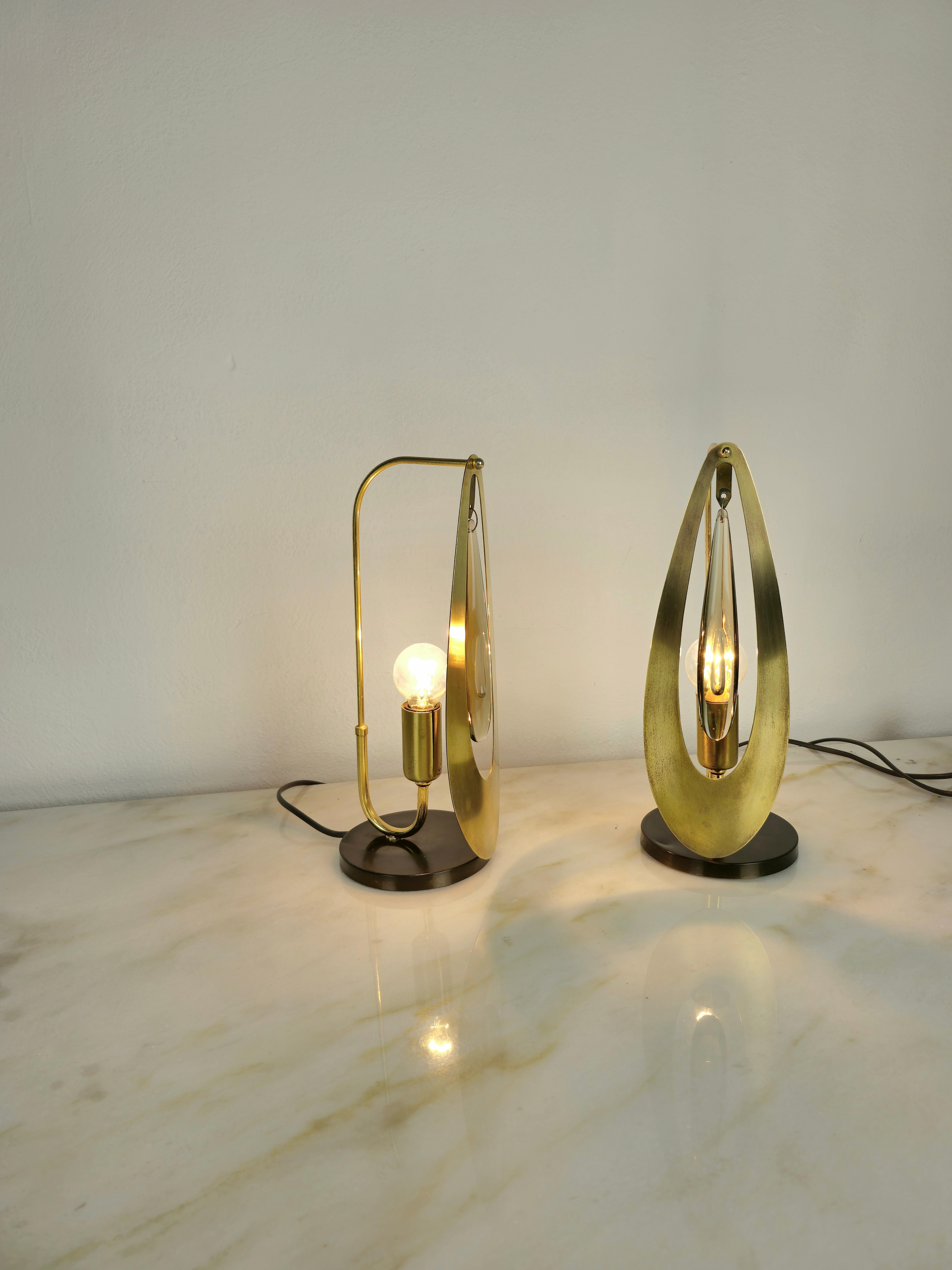 Métal Lampes de bureau en laiton, cristal, verre et métal doré, Italie, milieu des années 1960, lot de 2 en vente