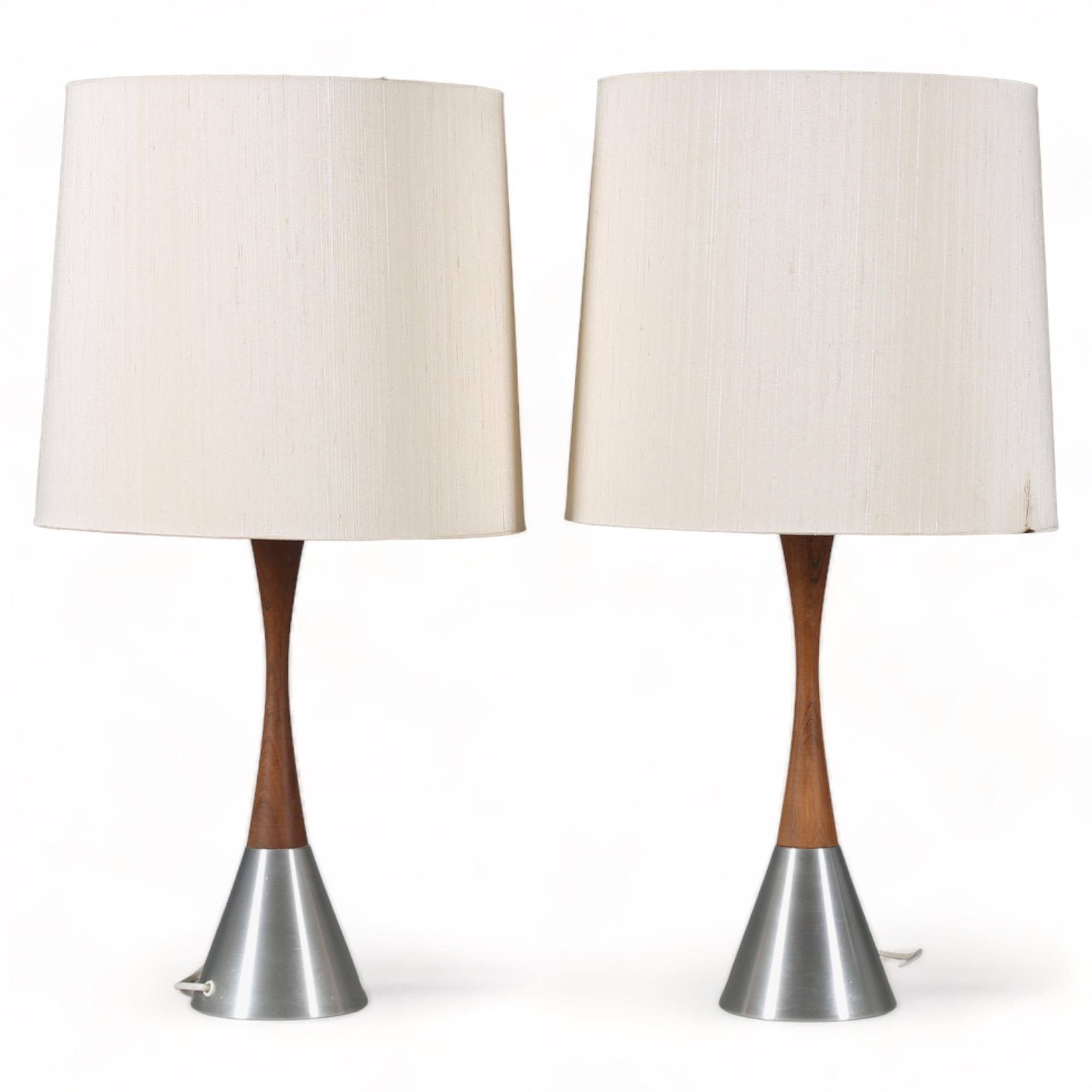 TABLE LAMPS, a pair, made of  teak/metal, model 