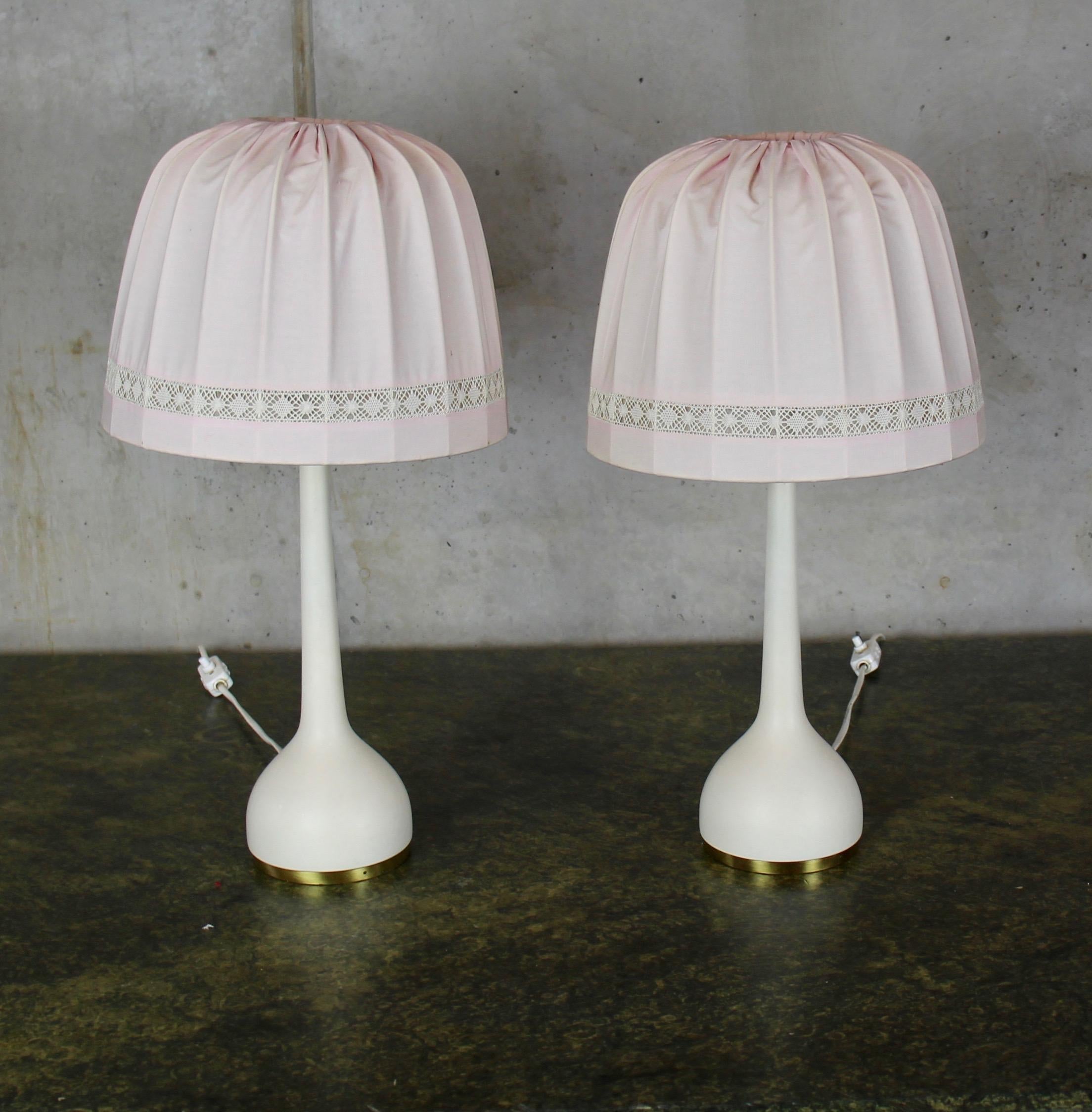 Laiton Lampes de bureau par Hans-Agne Jakobsson AB Markaryd, Suède, années 1960, ensemble de deux lampes en vente