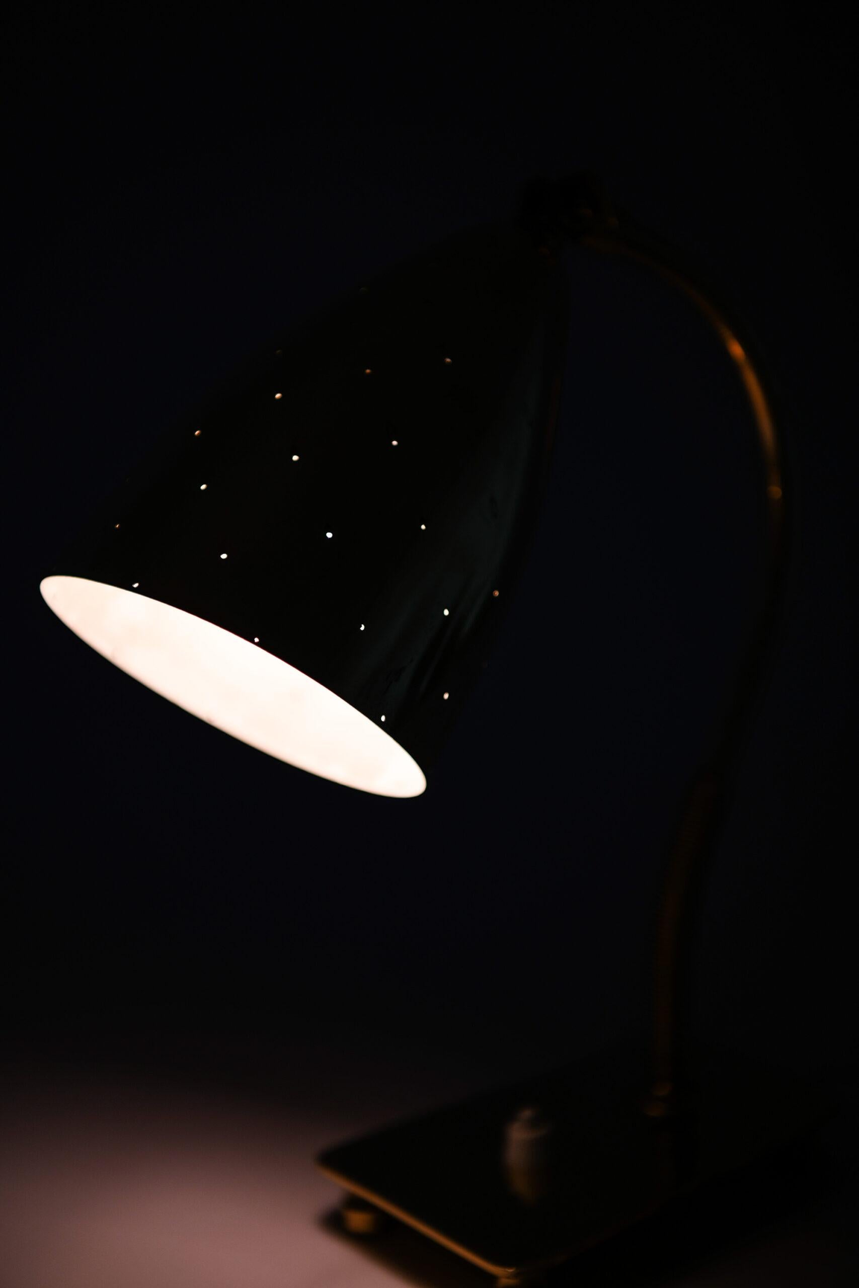 Mid-20th Century Table Lamps Model EV 54 Produced by Itsu in Finland For Sale