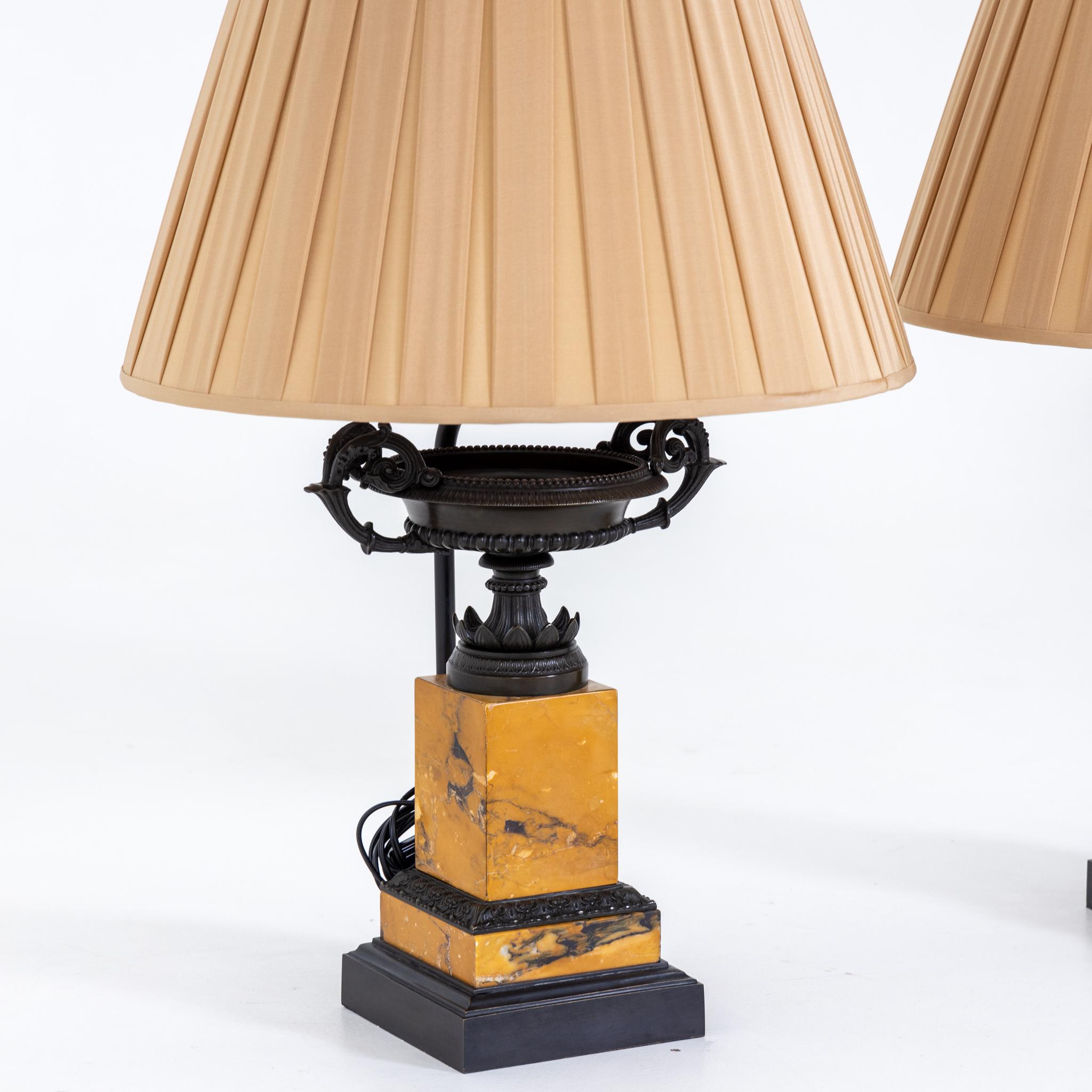 Table Lamps with Tazza Decor, 19th Century In Good Condition In Greding, DE