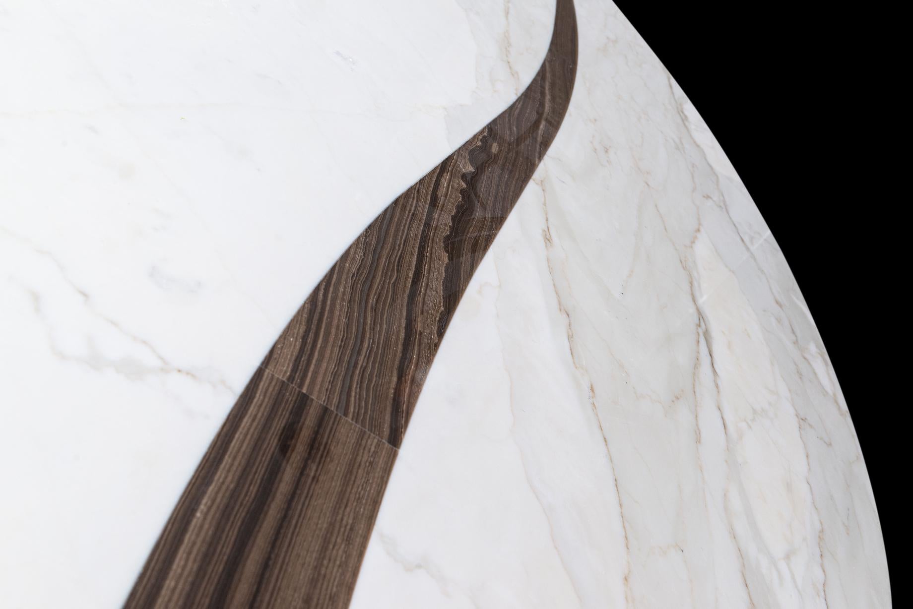 XXIe siècle et contemporain Table en marbre feuille, en forme de feuille, marbre Calacatta et Eramosa, Italie en vente