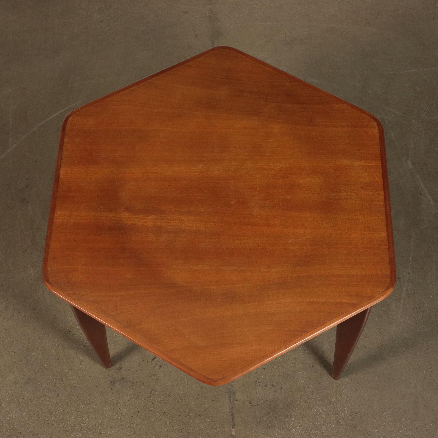 Mid-Century Modern Table Mahogany Veneer and Solid Wood 1950s Italian Prodution