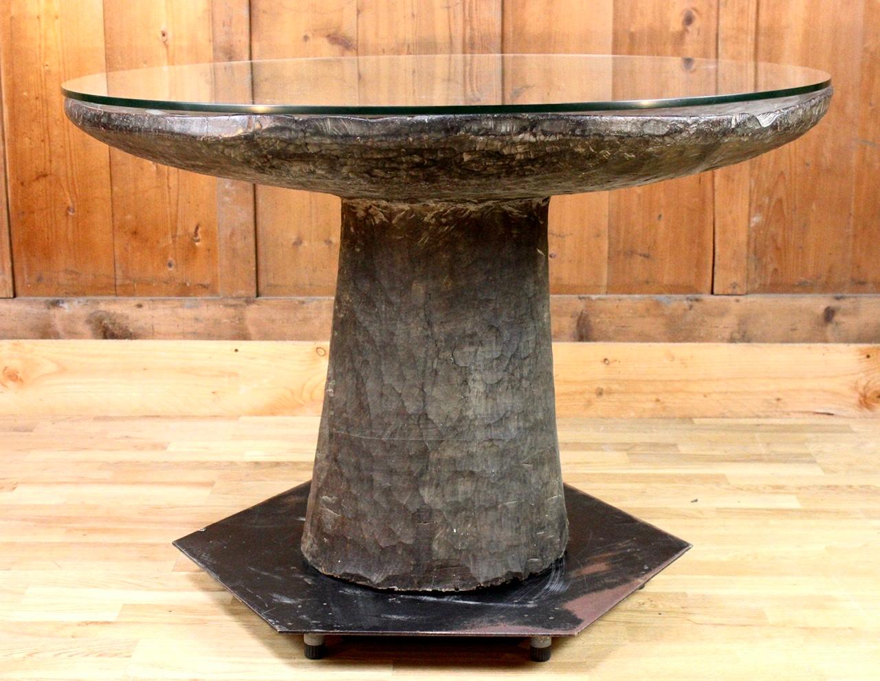 Table Malinke en bois indigène d'Afrique de l'Ouest 20ème siècle Bon état - En vente à Beuzevillette, FR