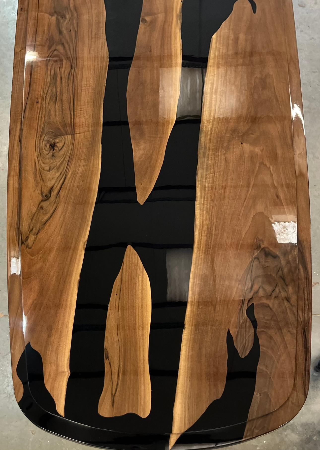 Contemporary Miki Limited Edition table in resin and American walnut by Jerome Bugara, France For Sale