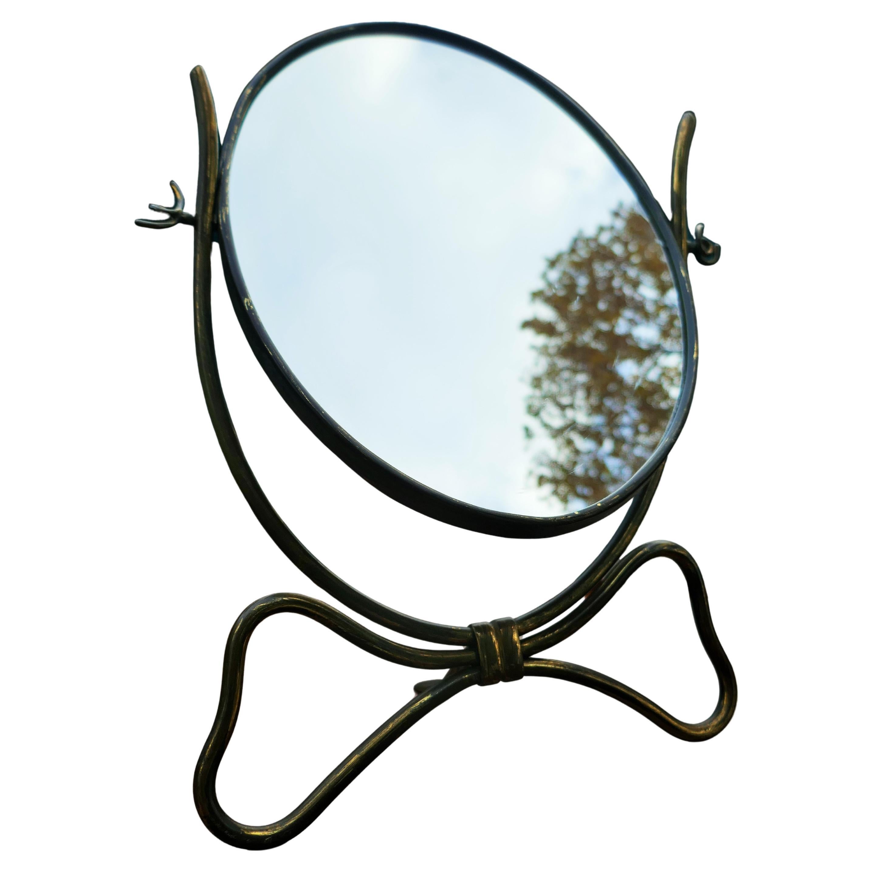 Table mirror attributed to Gio Ponti or Paolo Buffa In Good Condition For Sale In Lugo, IT