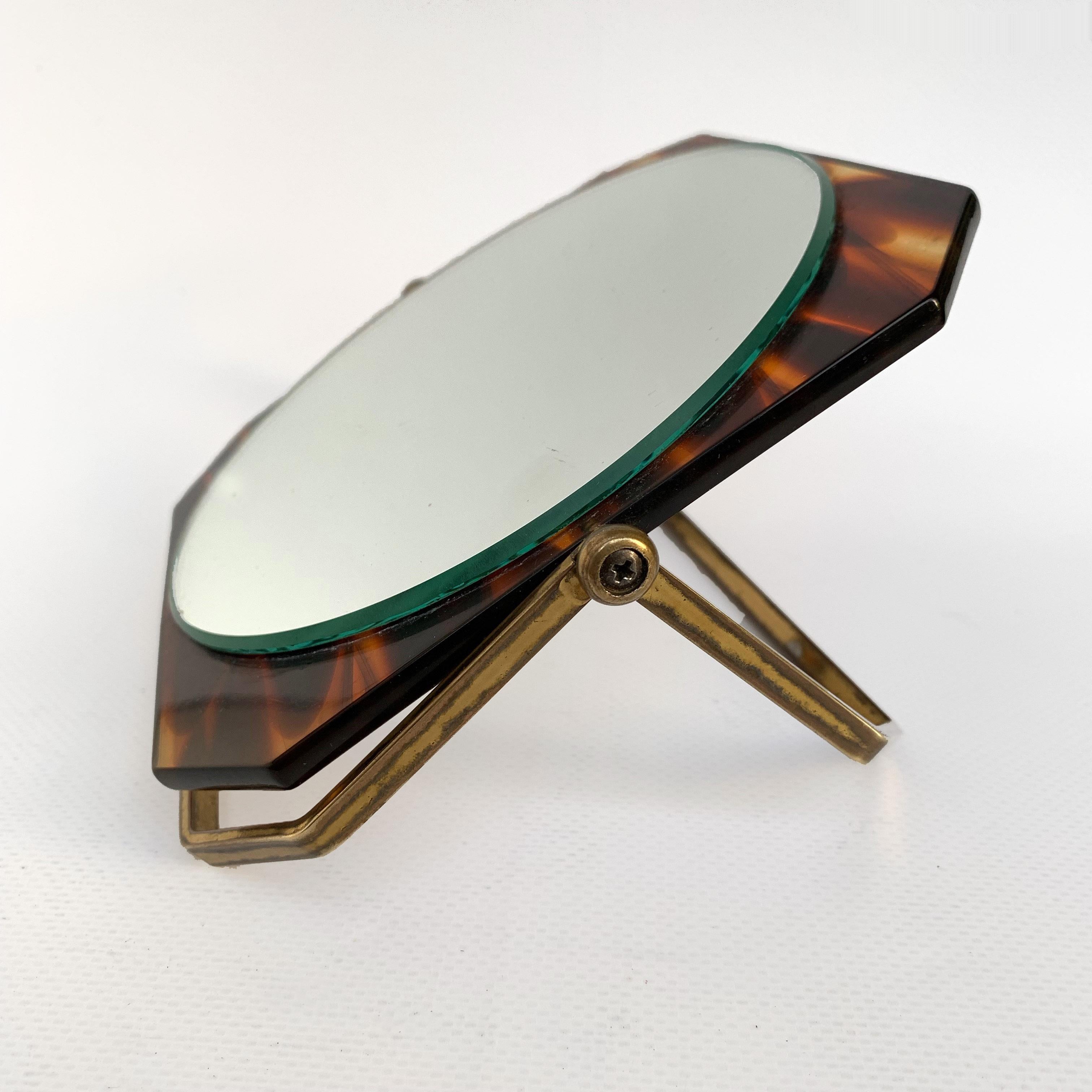 Table Mirror, Brass and Tortoise Plexiglass, Double-Sided Vanity, Italy 1970s For Sale 10