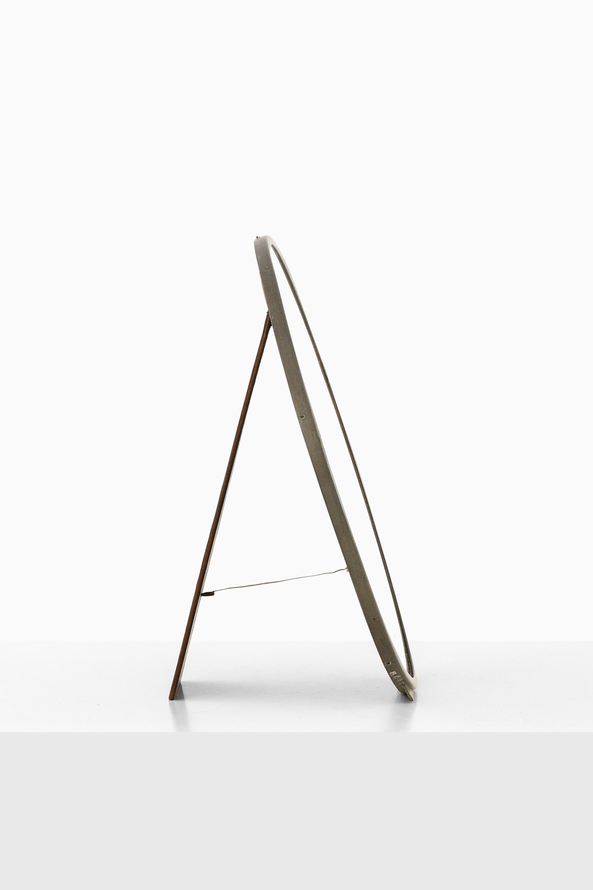 Suédois Miroir de table en étain et Wood par Nils Fougstedt, 1931 en vente