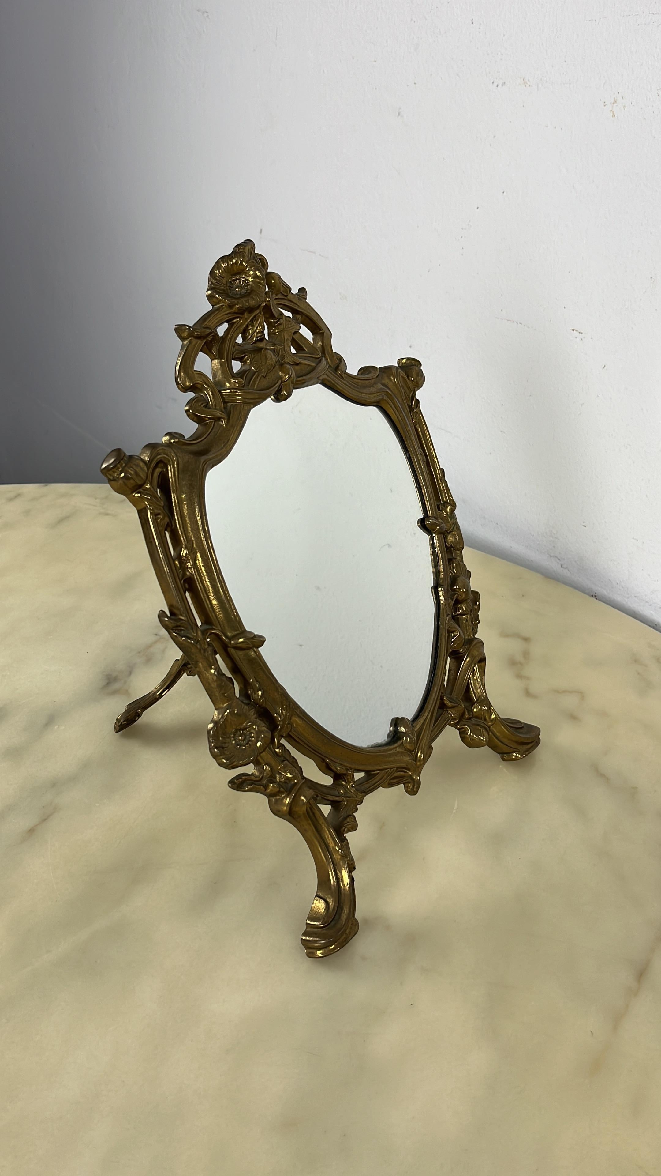 Table Mirror In Worked Brass, Made In Italy 1960s For Sale 6