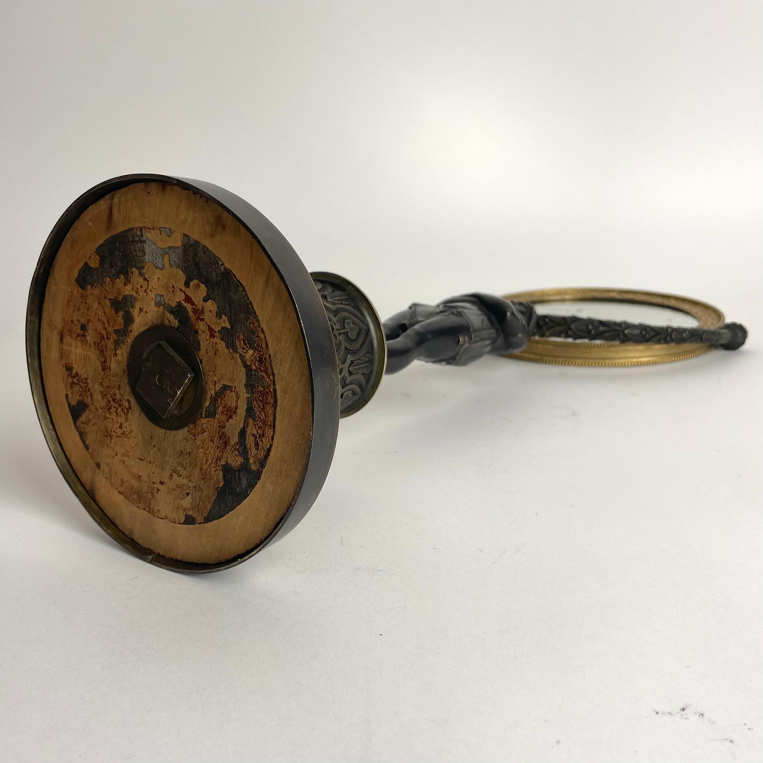 Miroir de table avec cariatides dans l'Empire français. Bronze doré et patiné foncé en vente 6