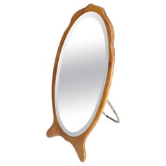 Miroir de table avec cadre en noyer des années 1880
