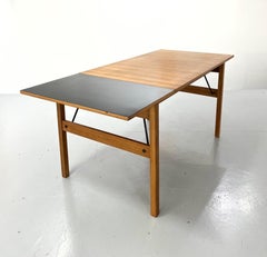 Tavolo modello 200 di Alain Richard, edizione mobili per la TV