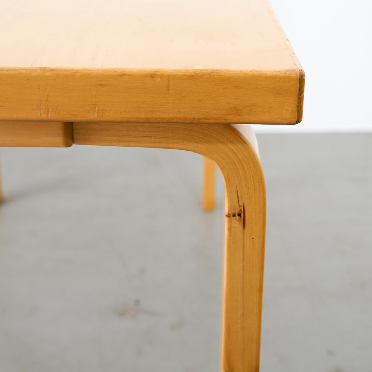 Scandinavian Modern Table model 80A, Alvar Aalto for Artek, Finland