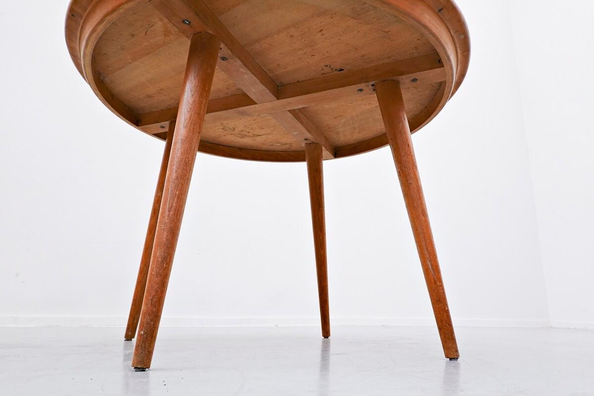 Mid-20th Century Table Model 