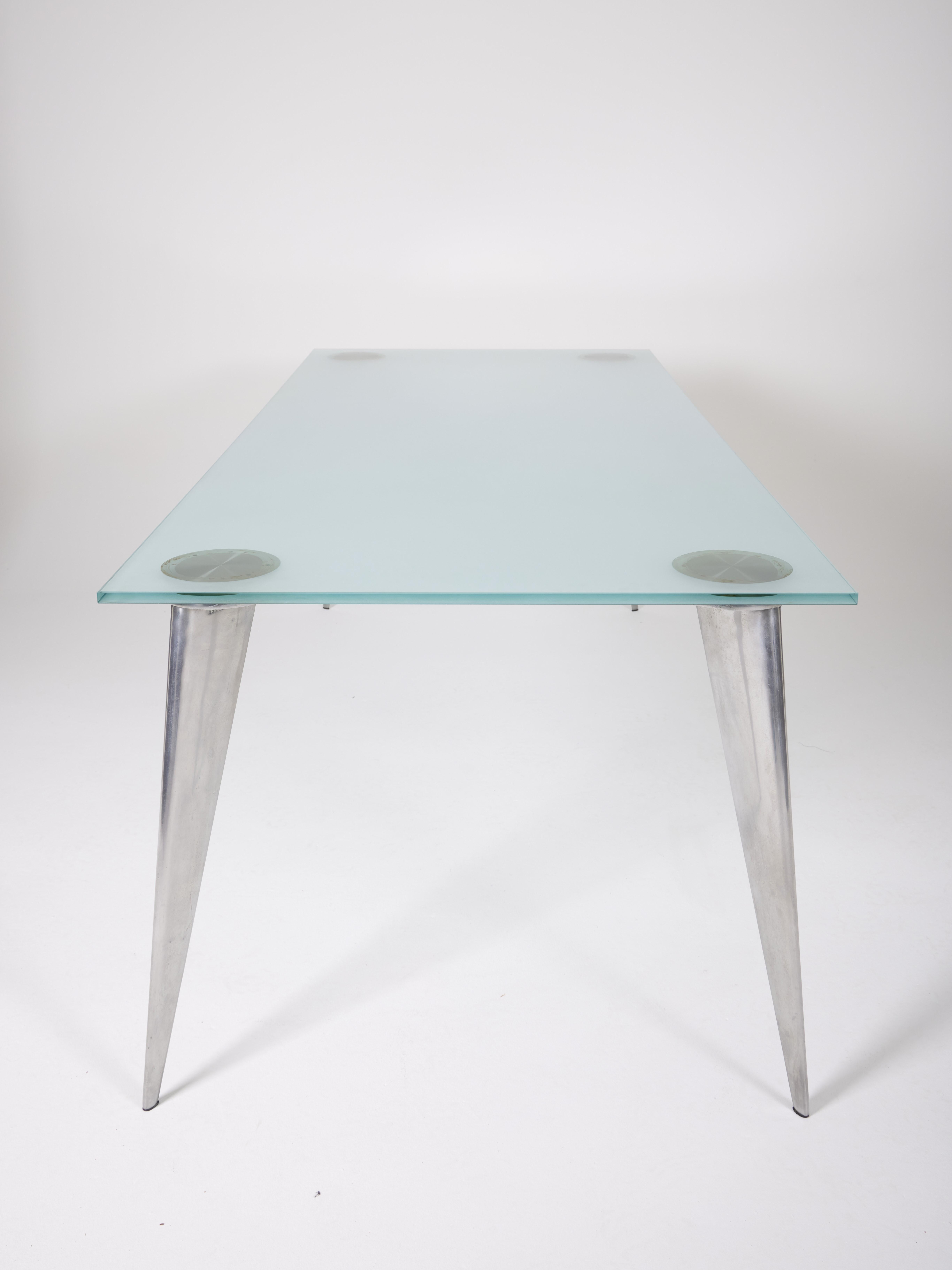 Aluminium Modèle de table J. Lang de la série Phillippe Starck 1991