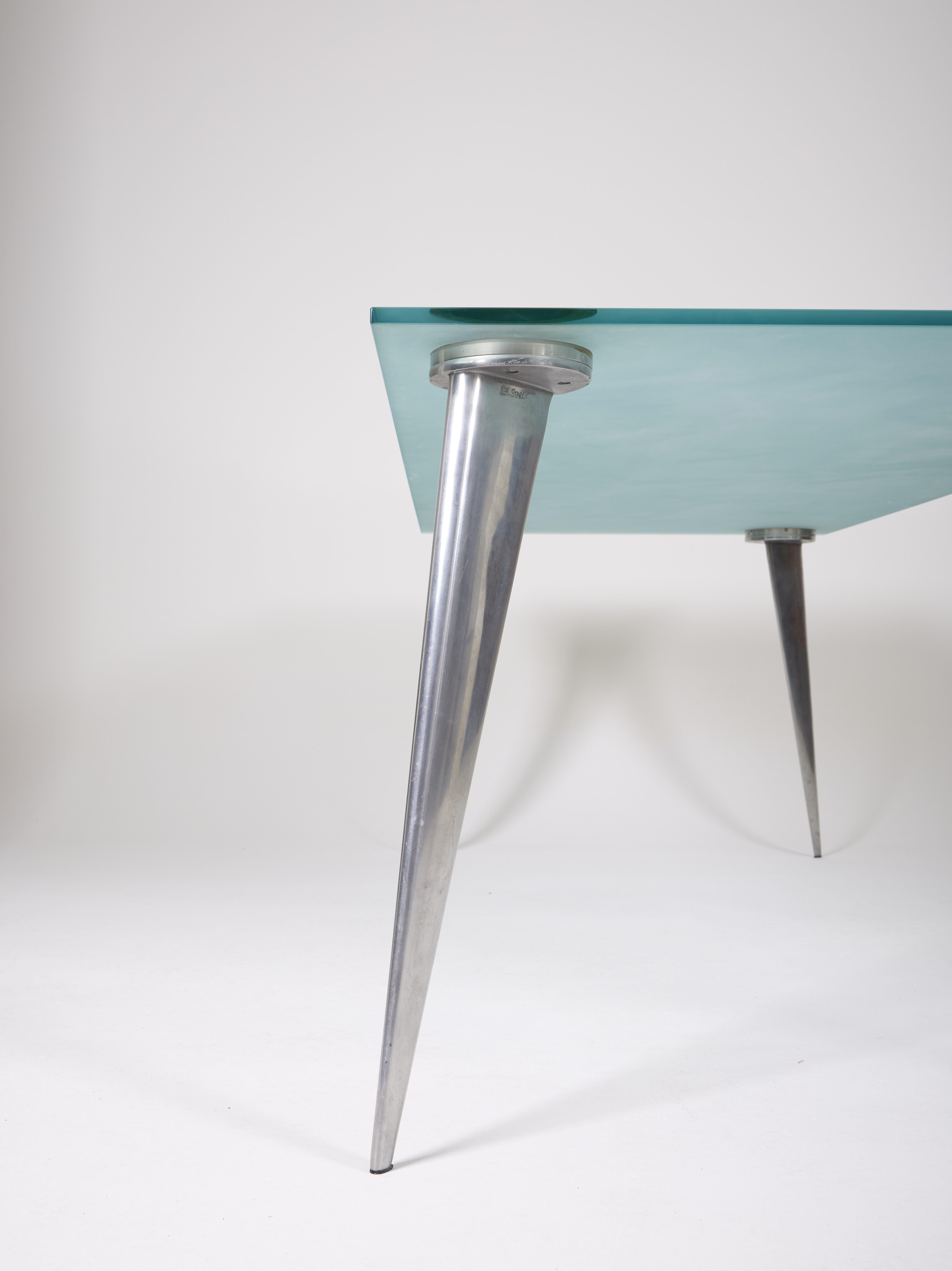 Modèle de table J. Lang de la série Phillippe Starck 1991 1