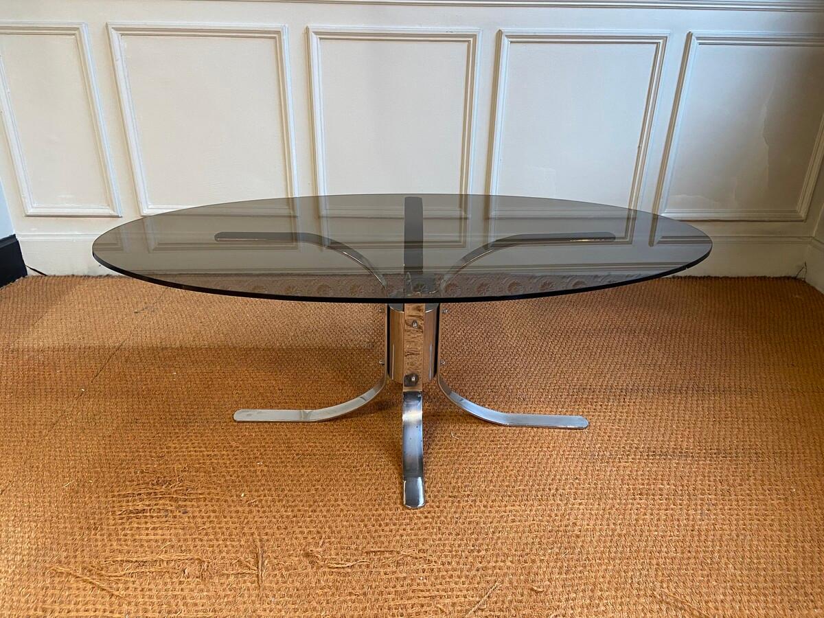 Table Modernist, Chromed Foot and Smoked Glass Top, Italy, 1960s For Sale 2