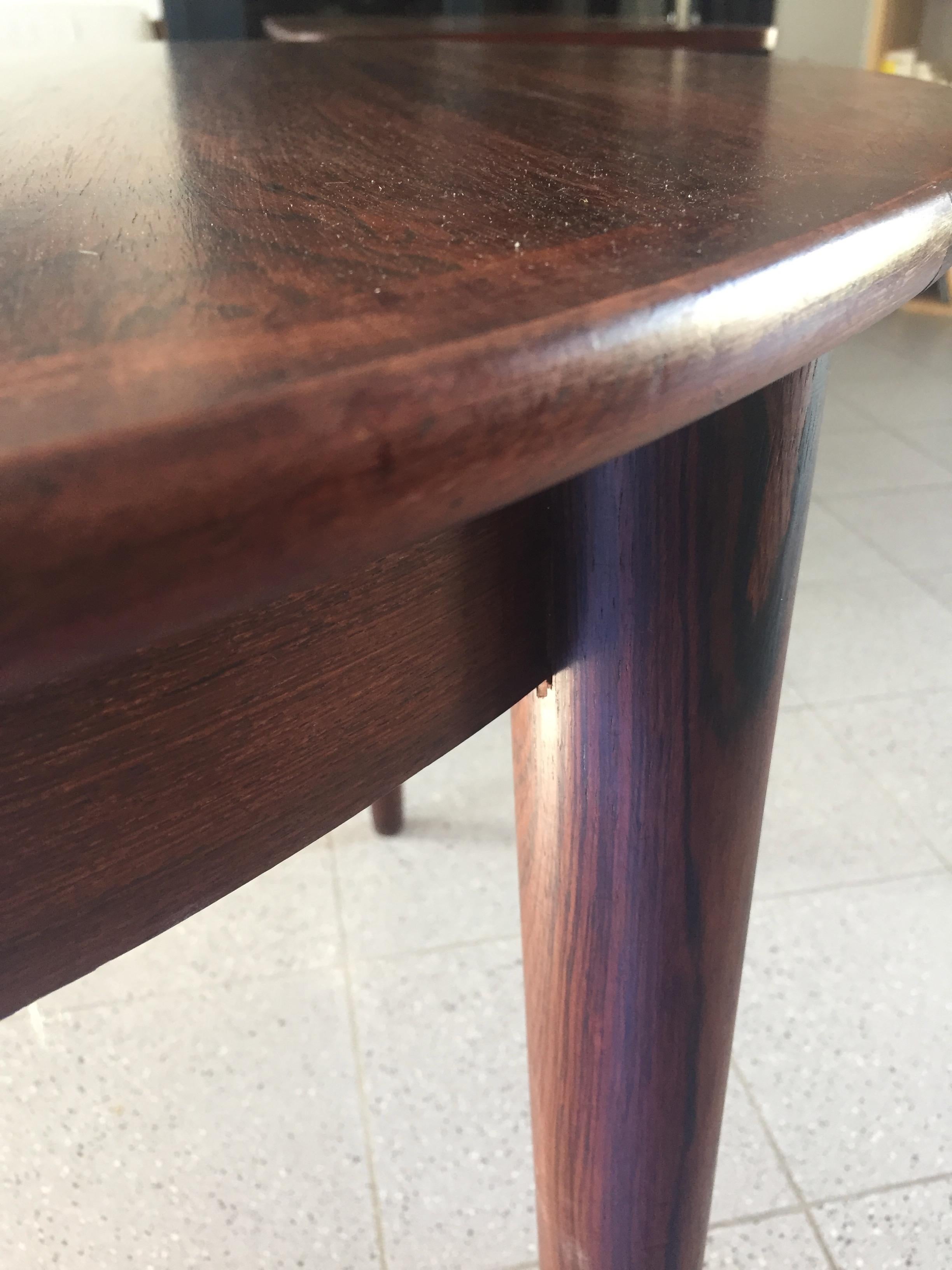 Table MES Mobler Denmark Torring Extendable Round Rosewood In Good Condition For Sale In Avignon, Vaucluse