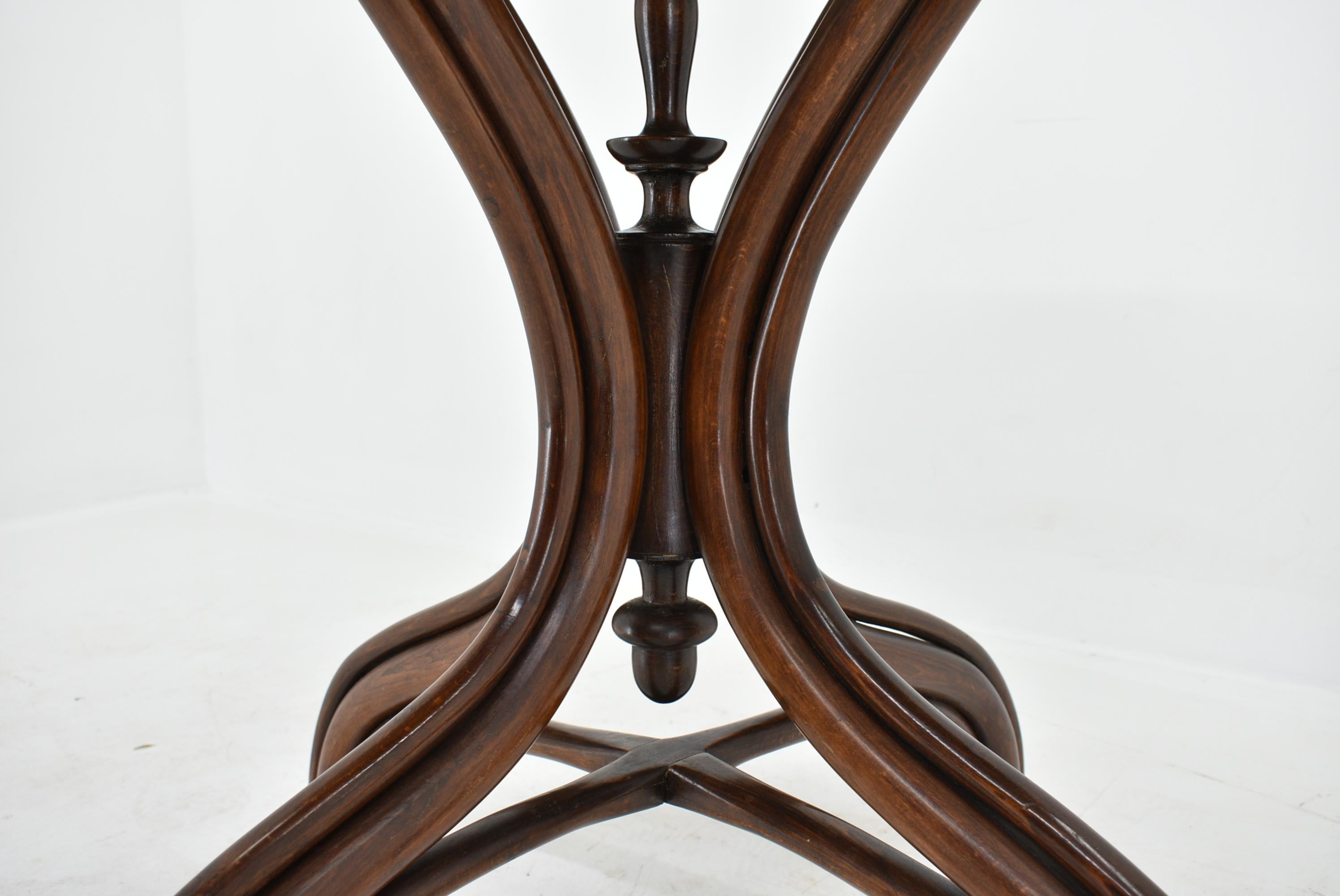 Cofee Table Thonet, 1890s For Sale 4