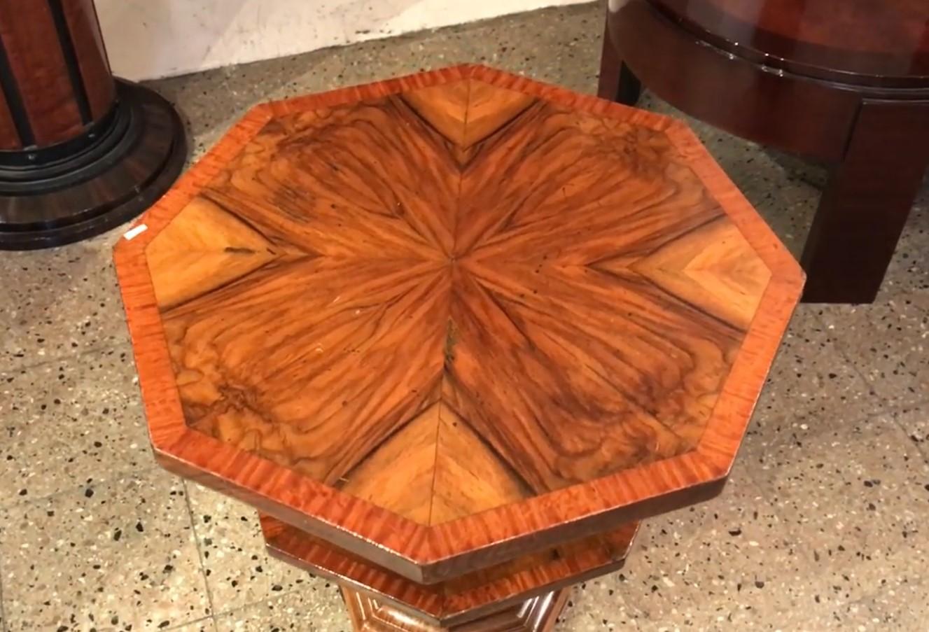 Table Octagonal in Wood, France, 1930, Art Deco In Good Condition For Sale In Ciudad Autónoma Buenos Aires, C