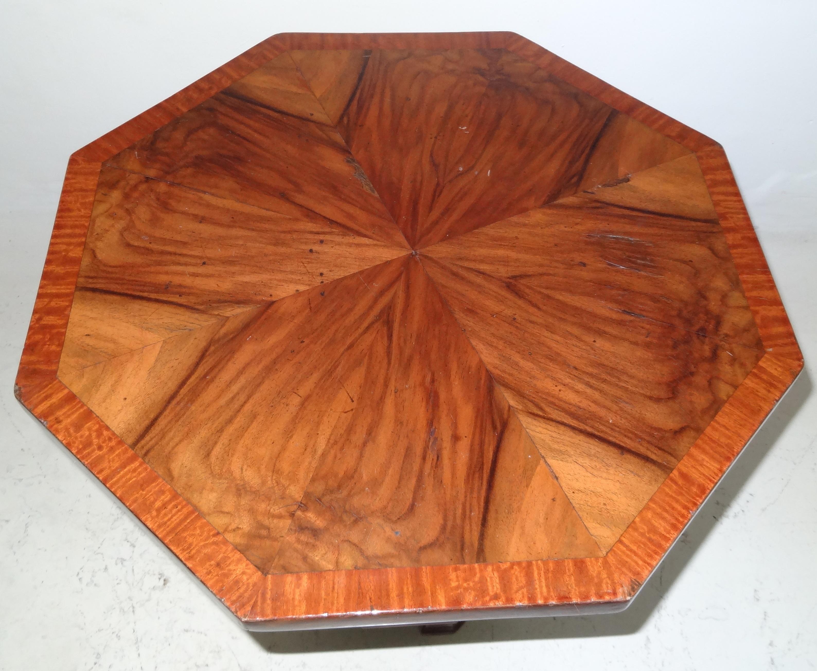 Table Octagonal in Wood, France, 1930, Art Deco For Sale 1