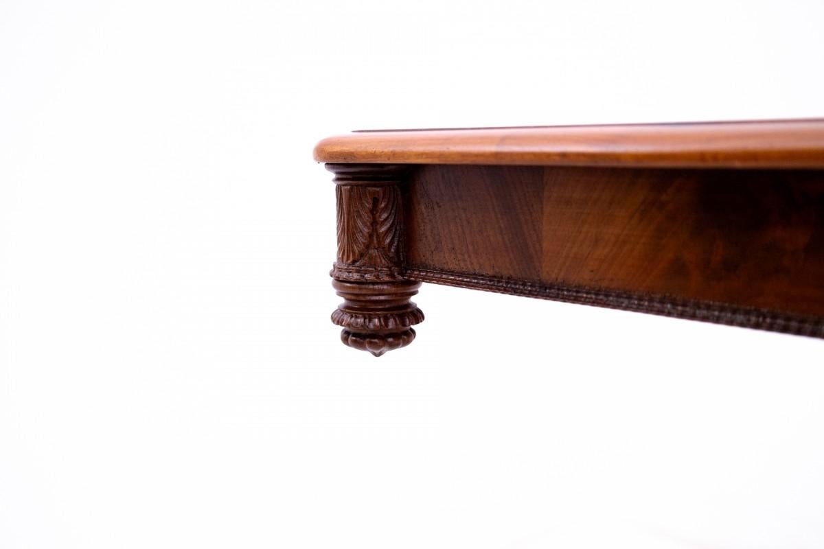 Table on lion's paws, Northern Europe, late 19th century. In Good Condition For Sale In Chorzów, PL