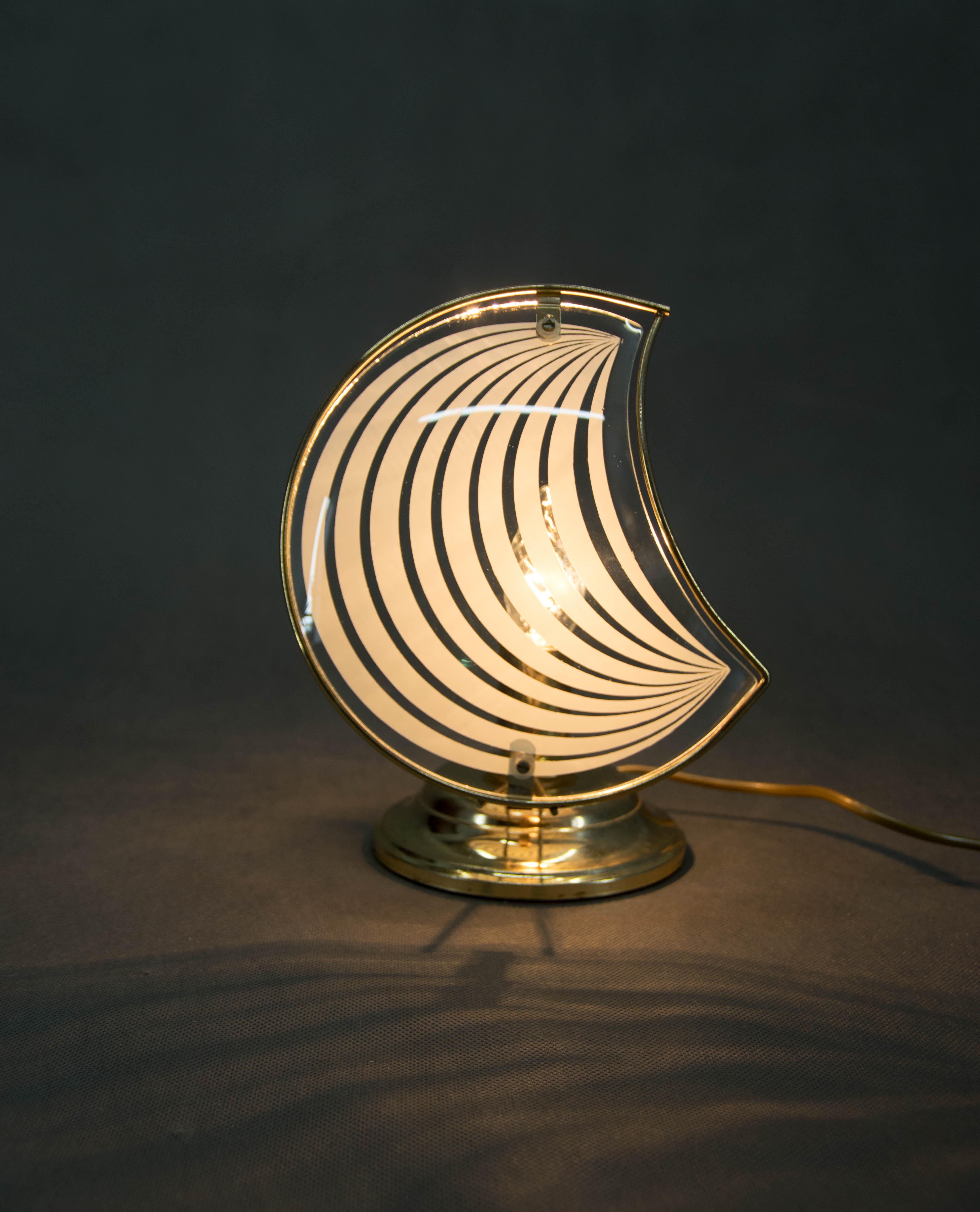 Tisch- oder Nachttischlampe, Italien, 1980er Jahre (Moderne der Mitte des Jahrhunderts) im Angebot