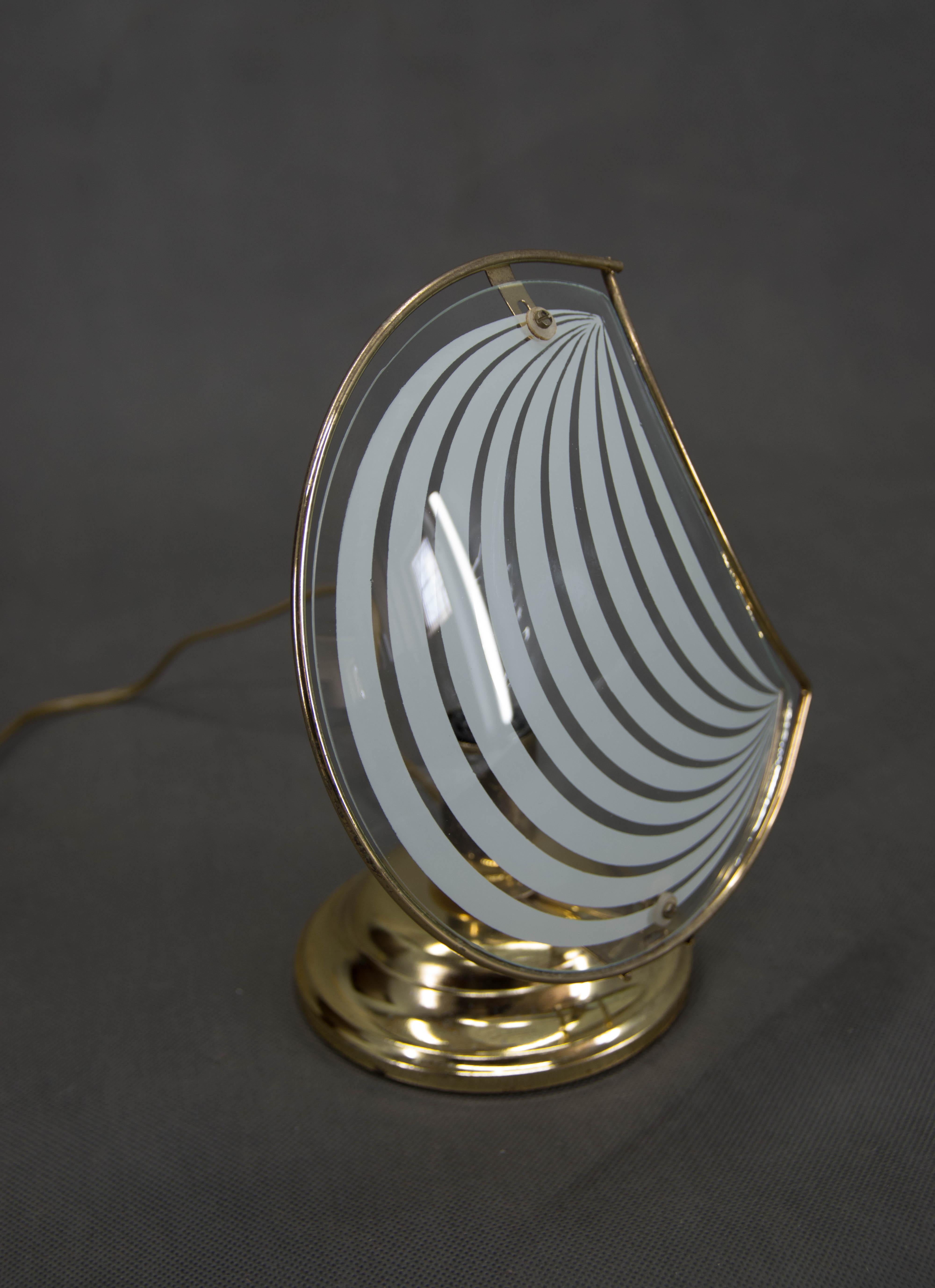 Tisch- oder Nachttischlampe, Italien, 1980er Jahre (Ende des 20. Jahrhunderts) im Angebot
